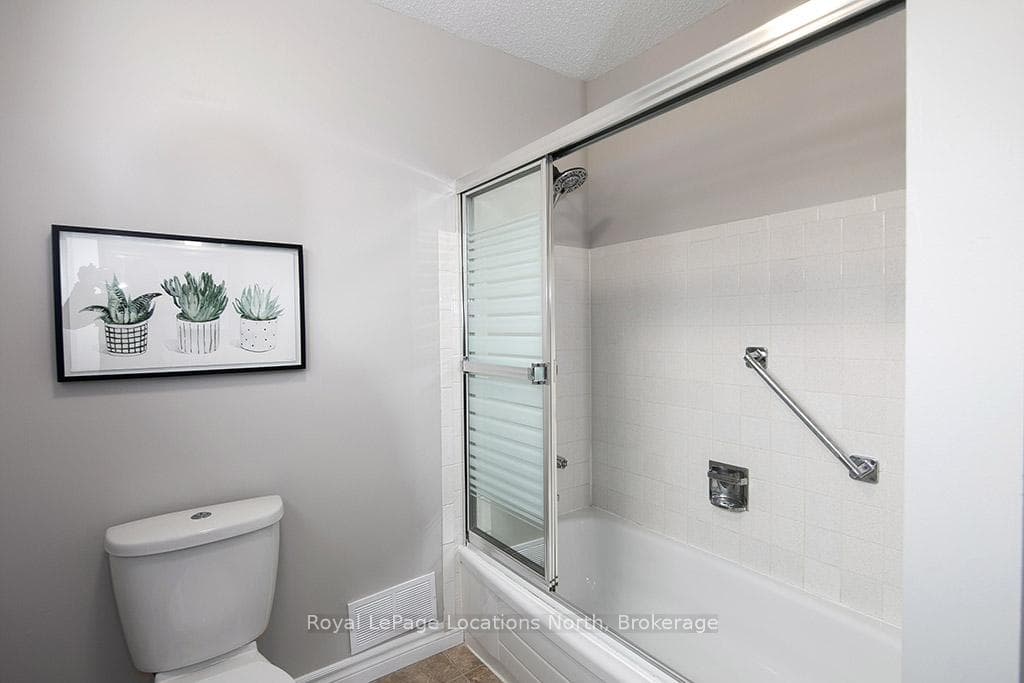 61 Laurie Crescent Unit 61 photo 14