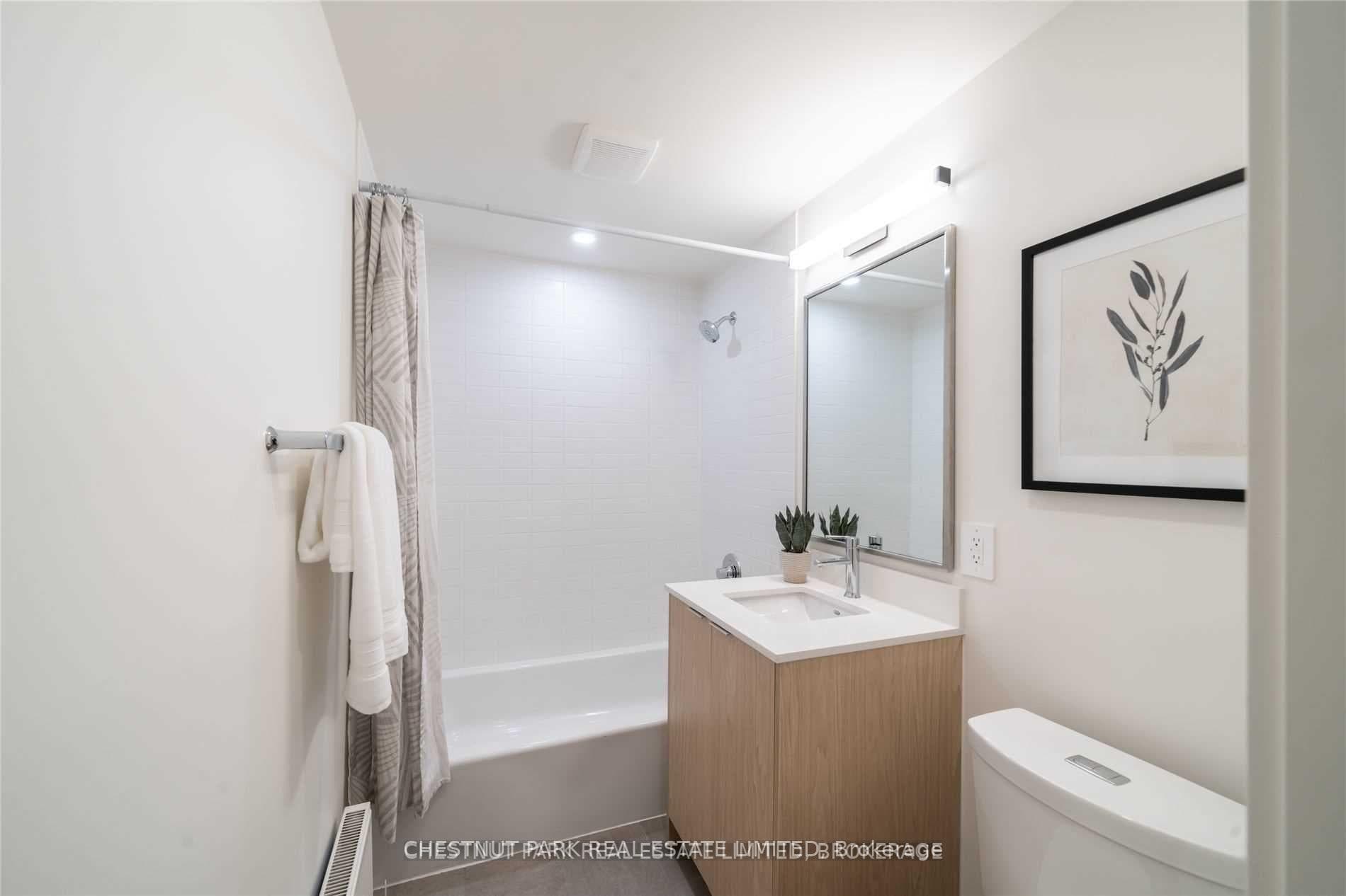 1484 Avenue Road Unit 2 photo 14
