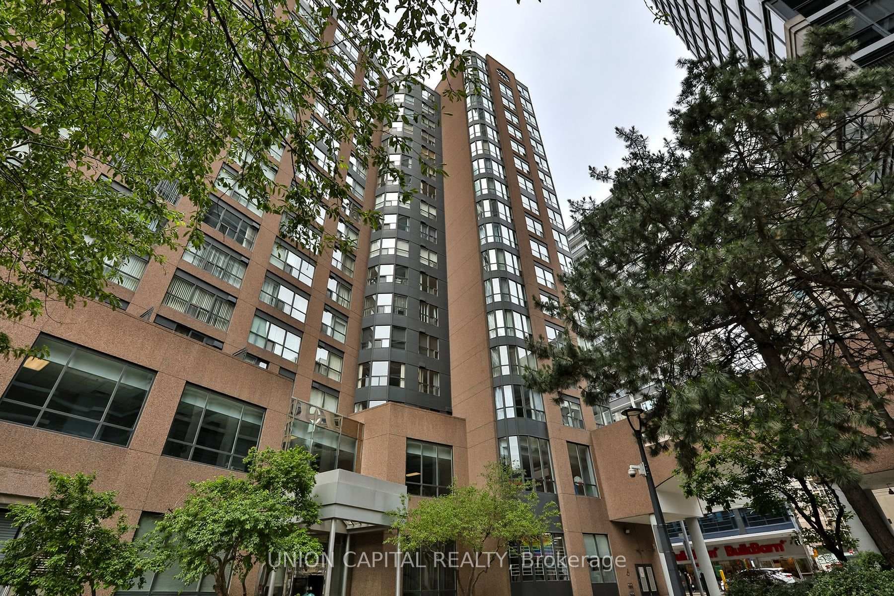 7 Carlton Street Unit 602 photo 2