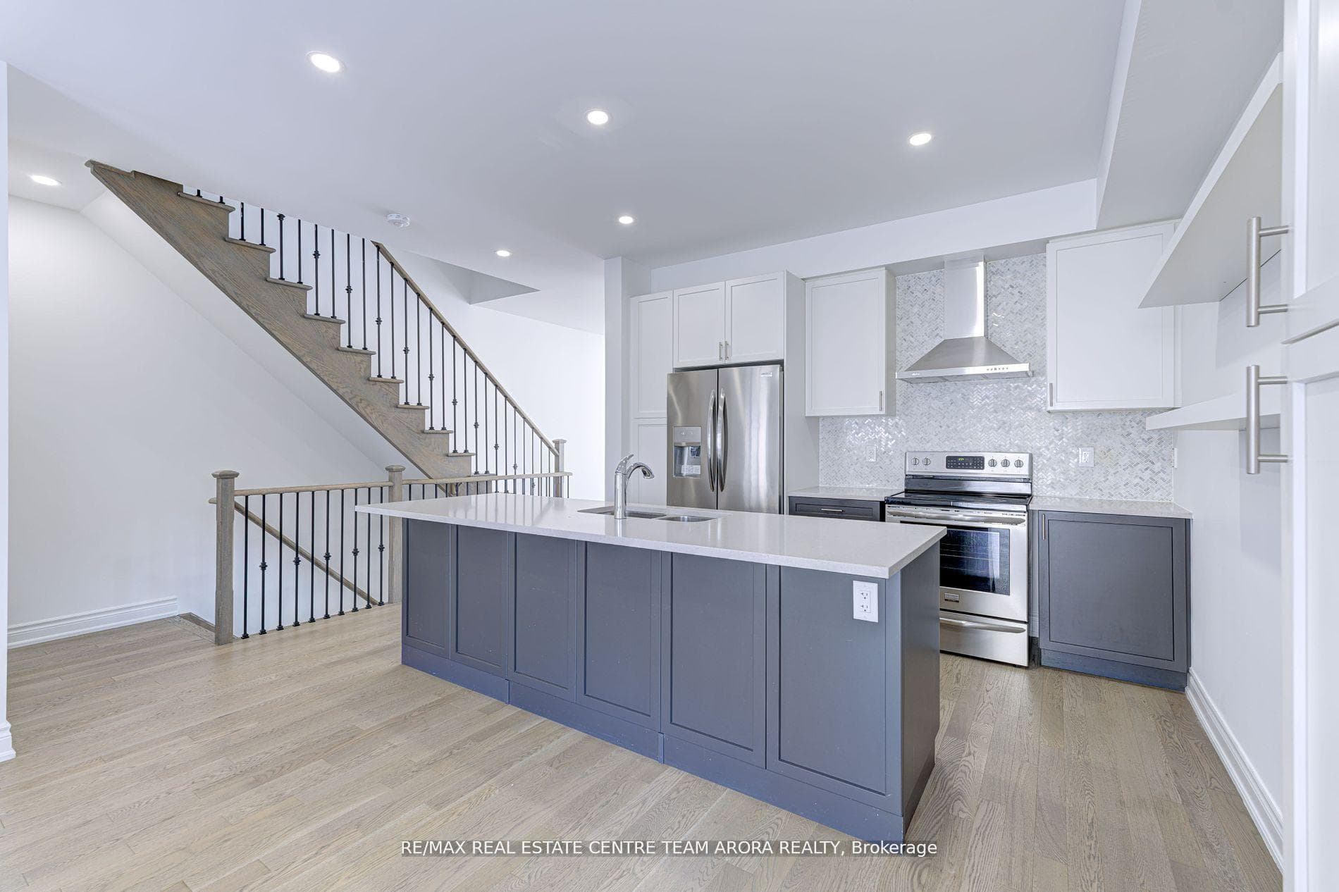 8585 Financial Drive photo 21