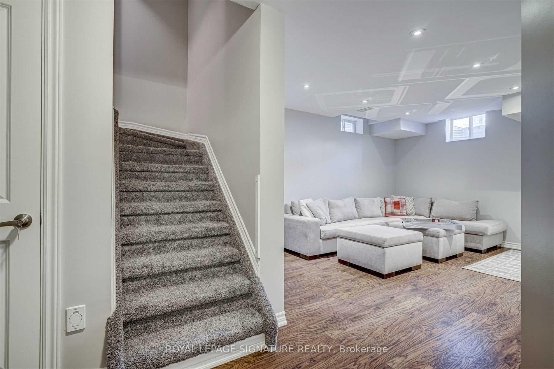 132 Alex Campbell Crescent photo 27