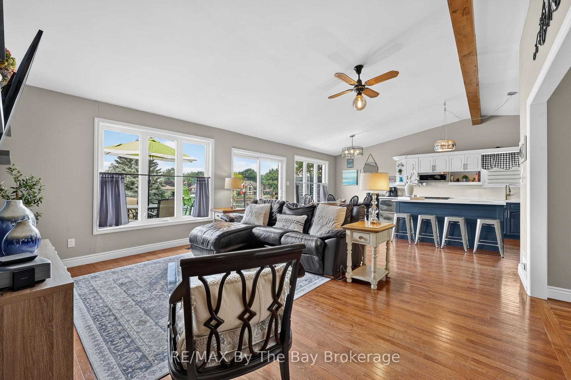 1434 RIVER Road photo 14