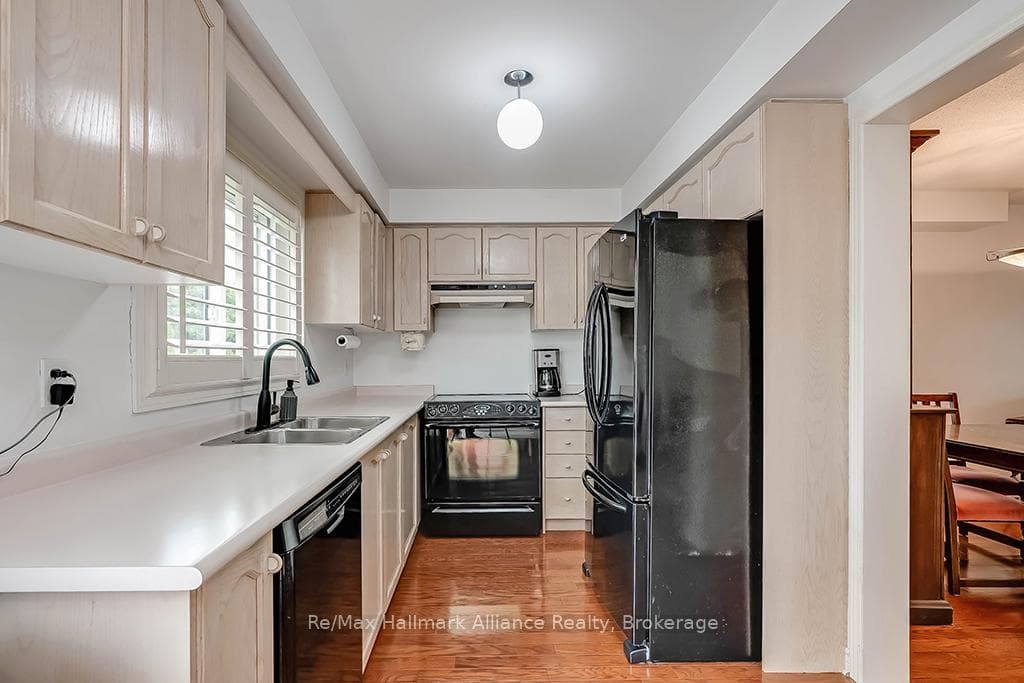 637 Fothergill Boulevard photo 13
