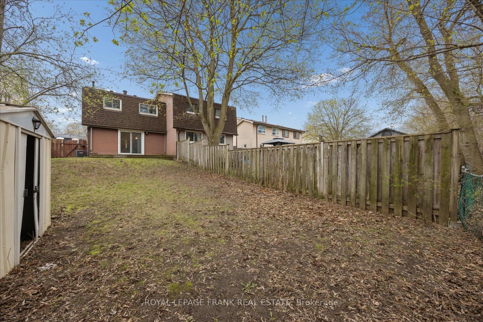 572 Camelot Drive photo 41