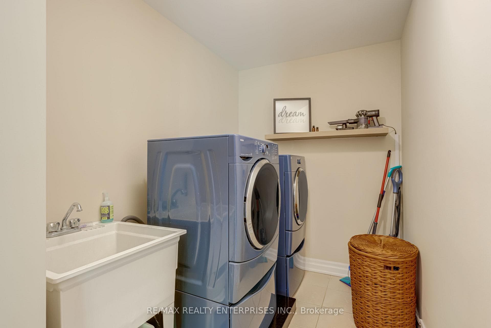 444 Dicenzo Drive photo 33