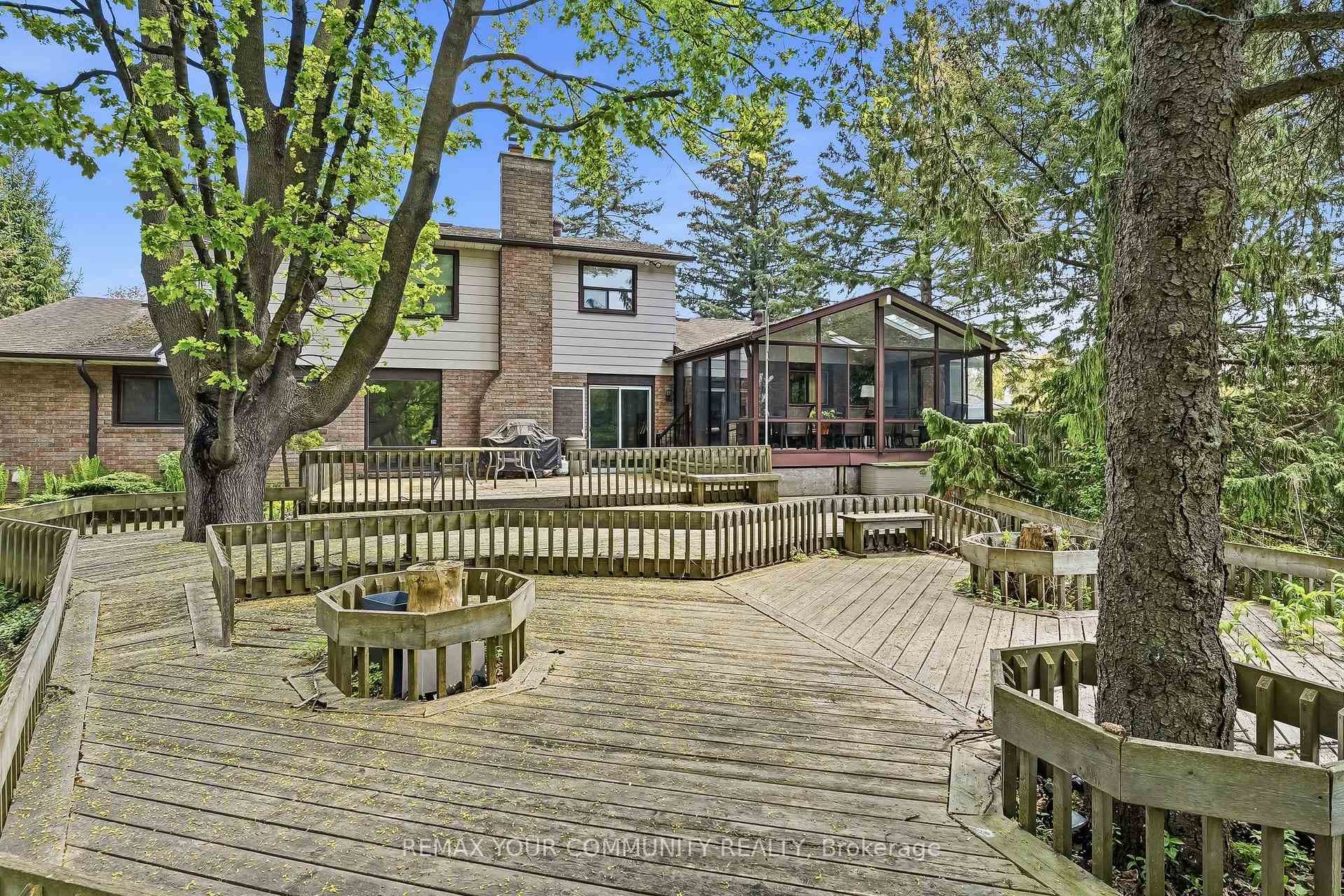30 Crossley Court photo 16