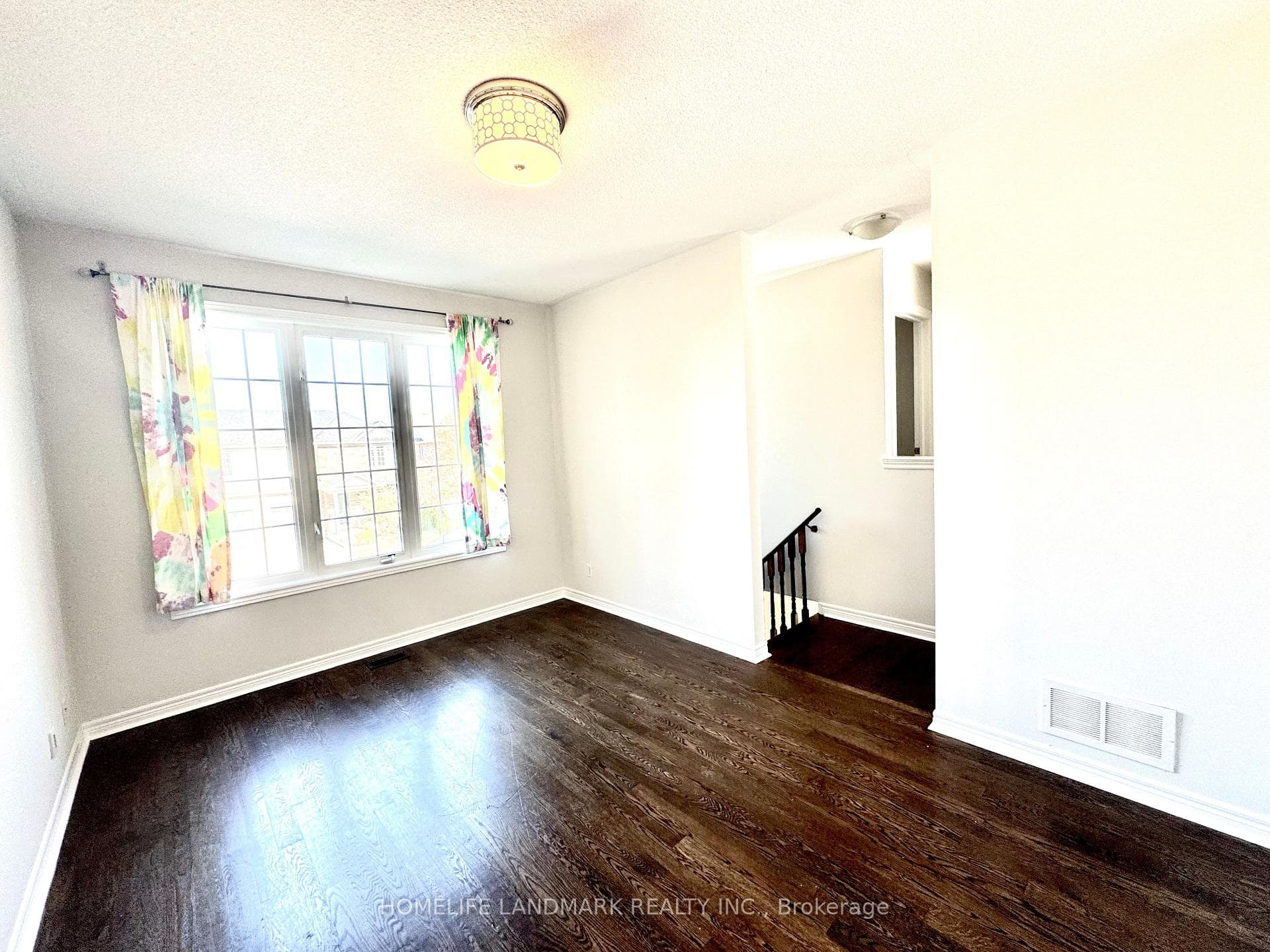 113 Mynden Way photo 2