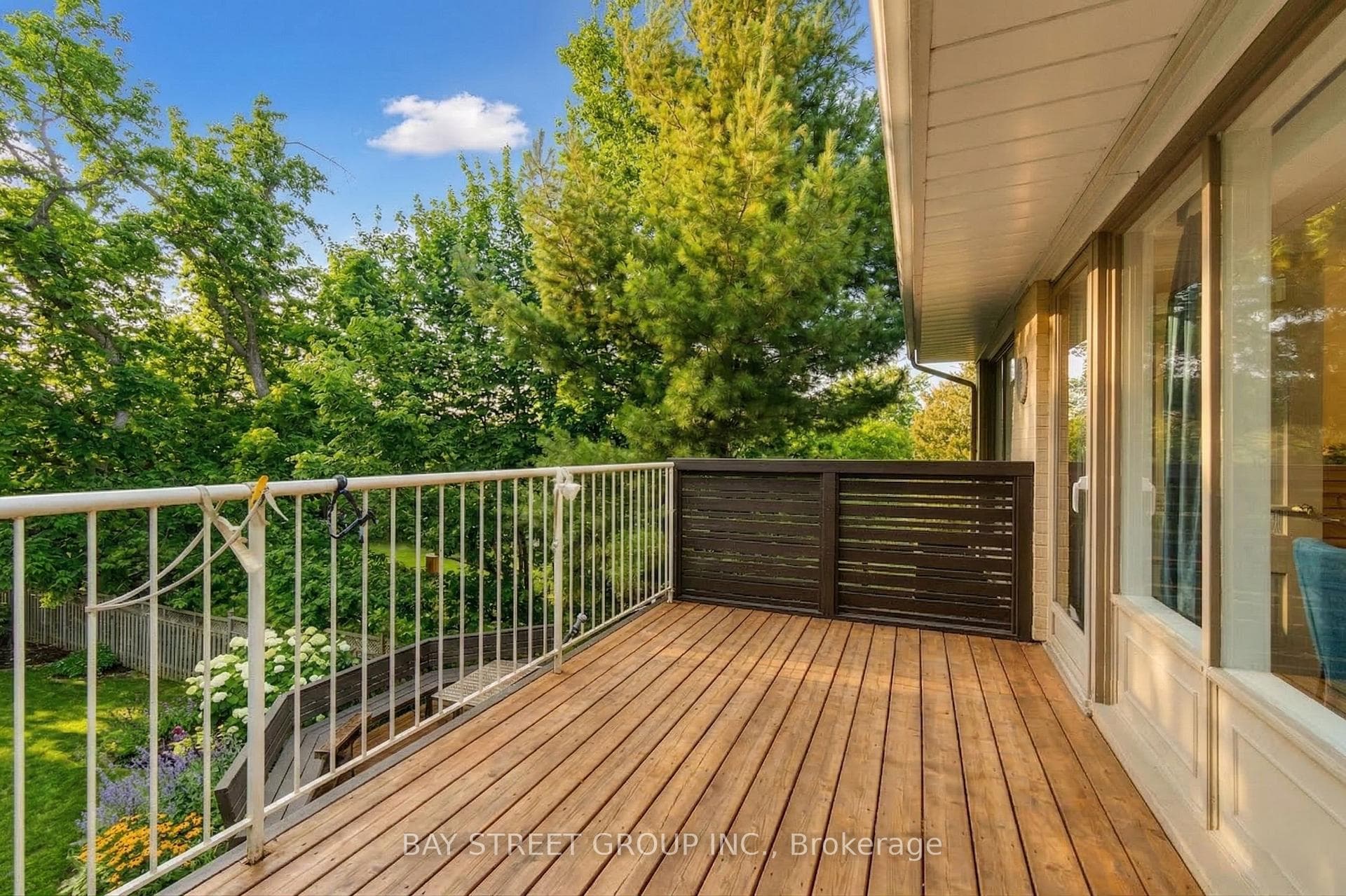 2558 Mindemoya Road photo 10