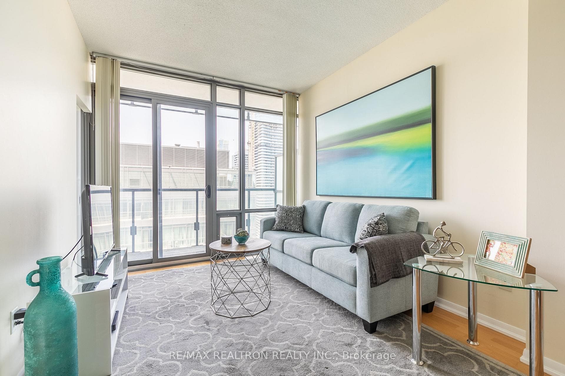 38 Grenville Street Unit 3609 photo 2