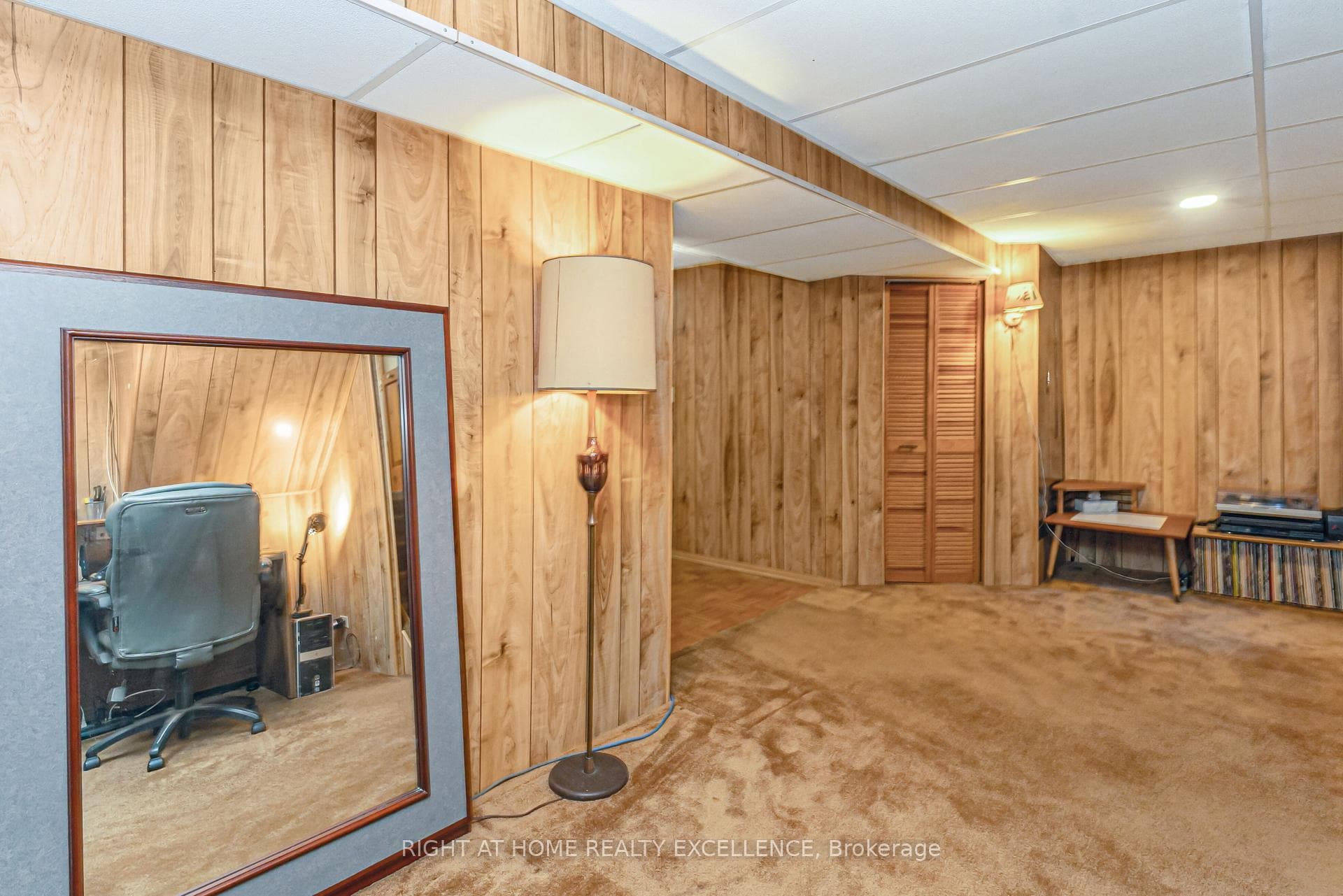 13 Simmons Boulevard photo 33