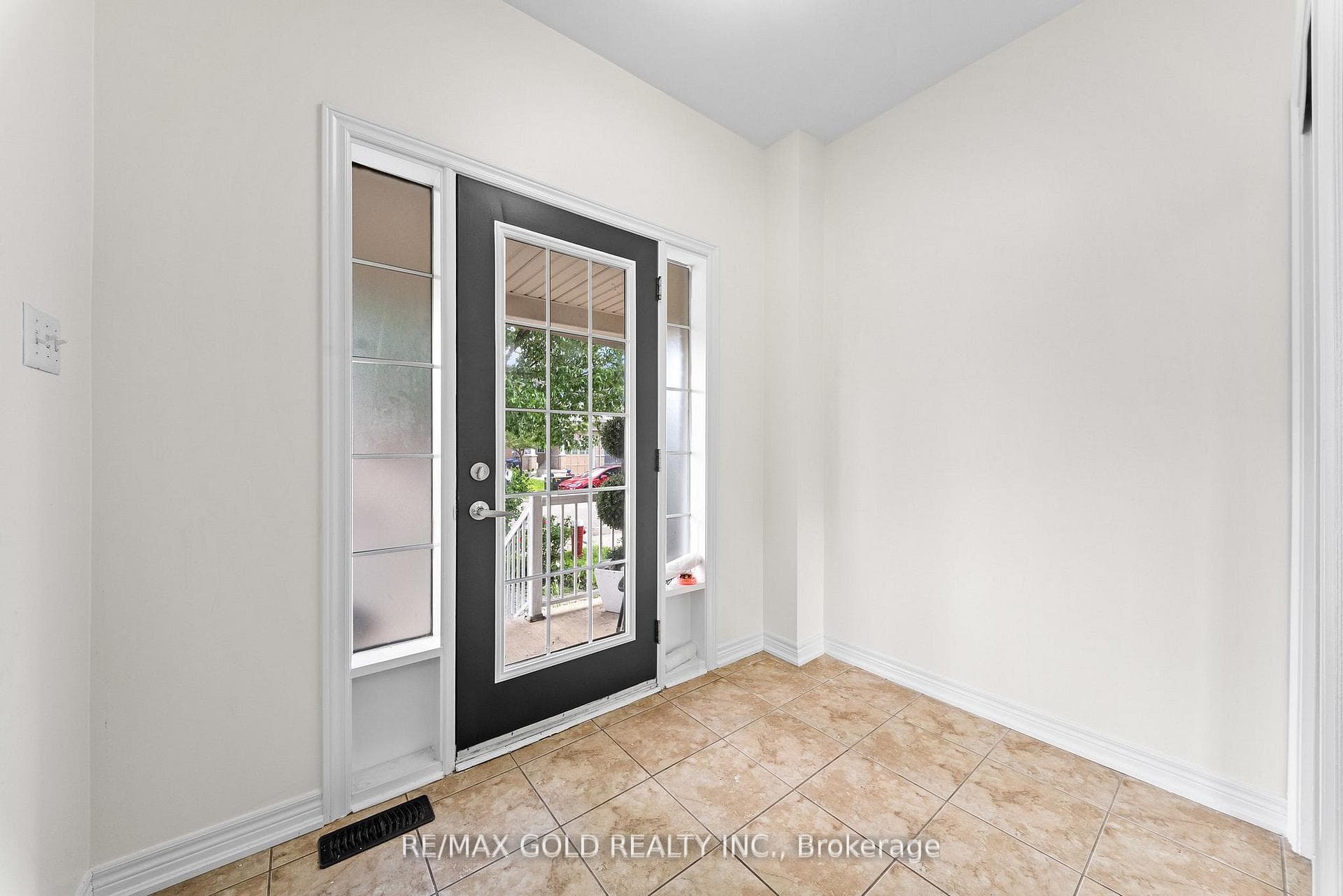 25 Frenchpark Circle photo 13