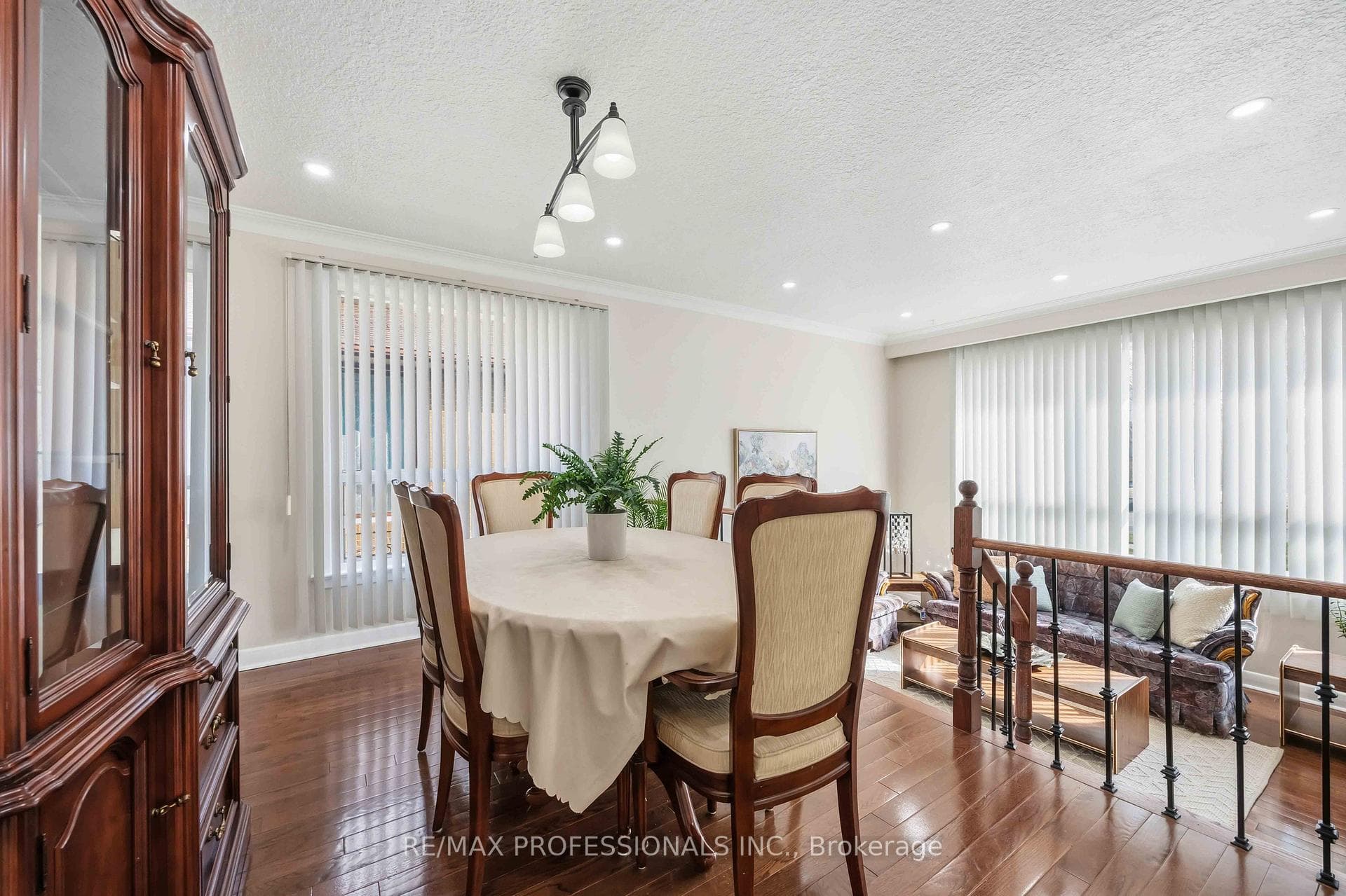 14 Dashwood Crescent photo 5