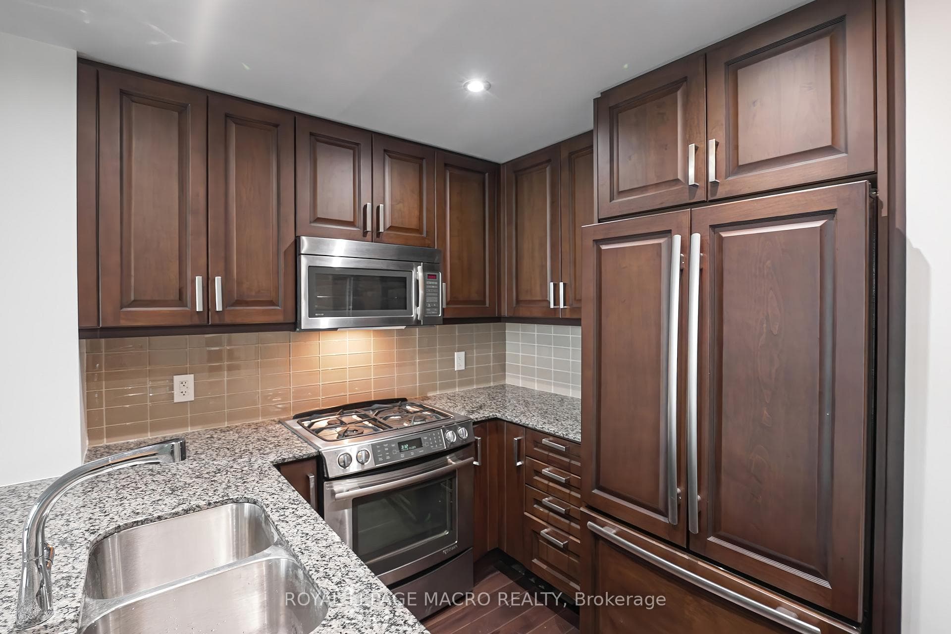 11 Bronte Road Unit 503 photo 8