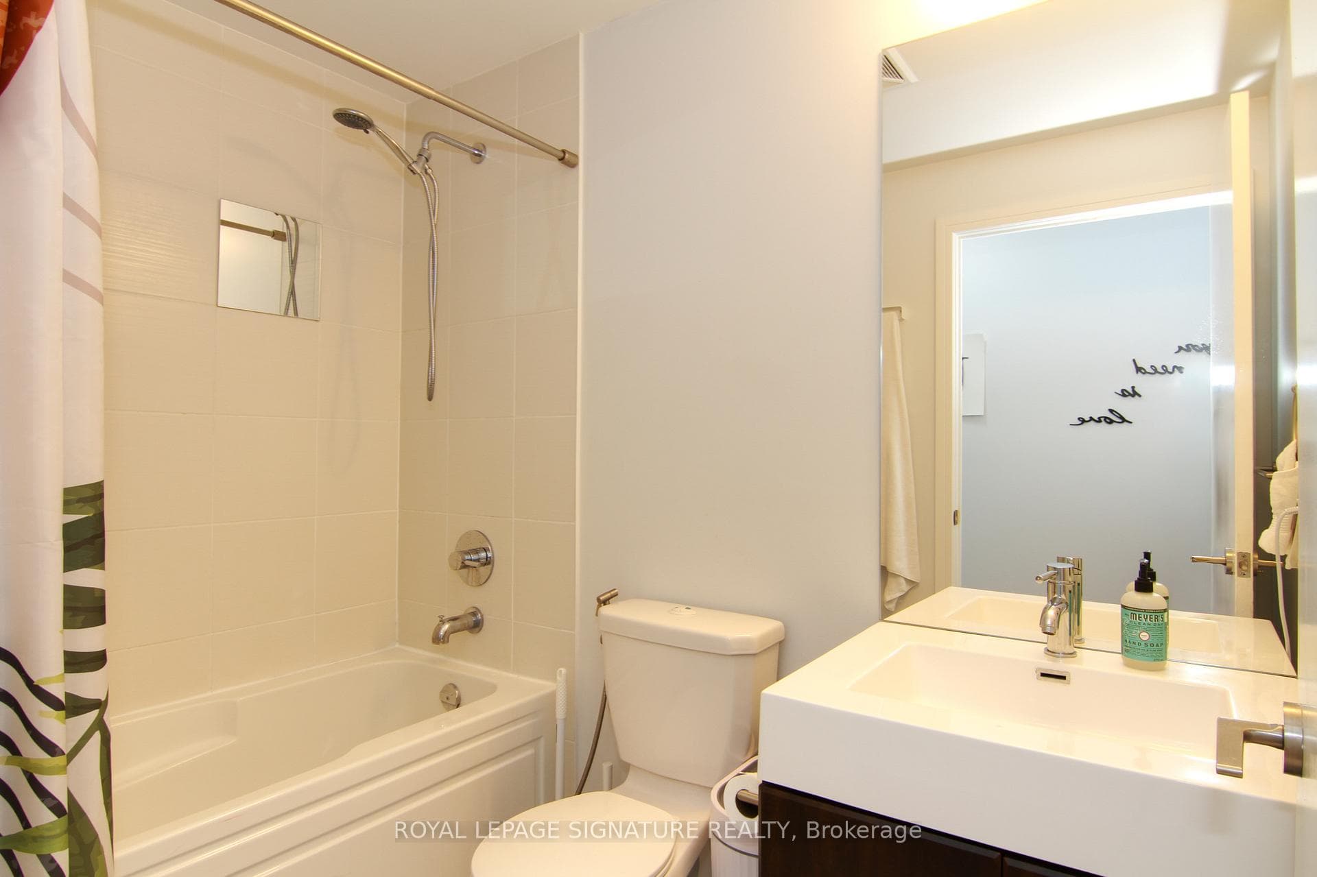 35 Brian Peck Crescent Unit 608 photo 7