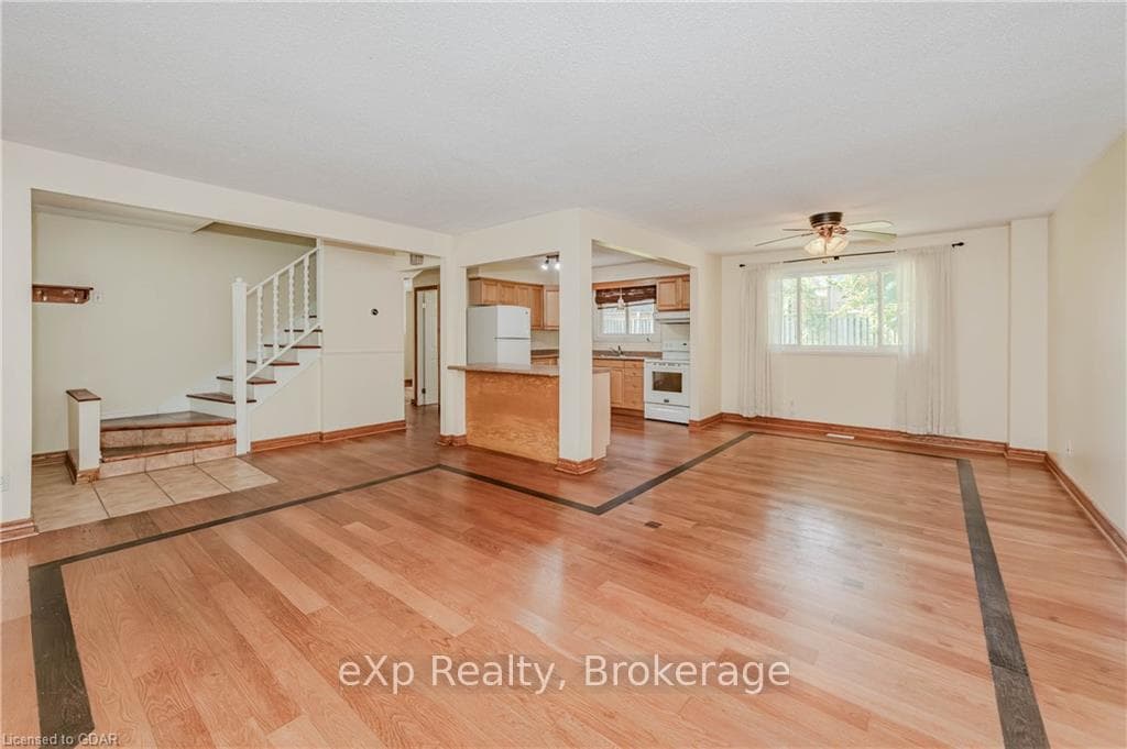 30 GATEWAY Drive photo 6