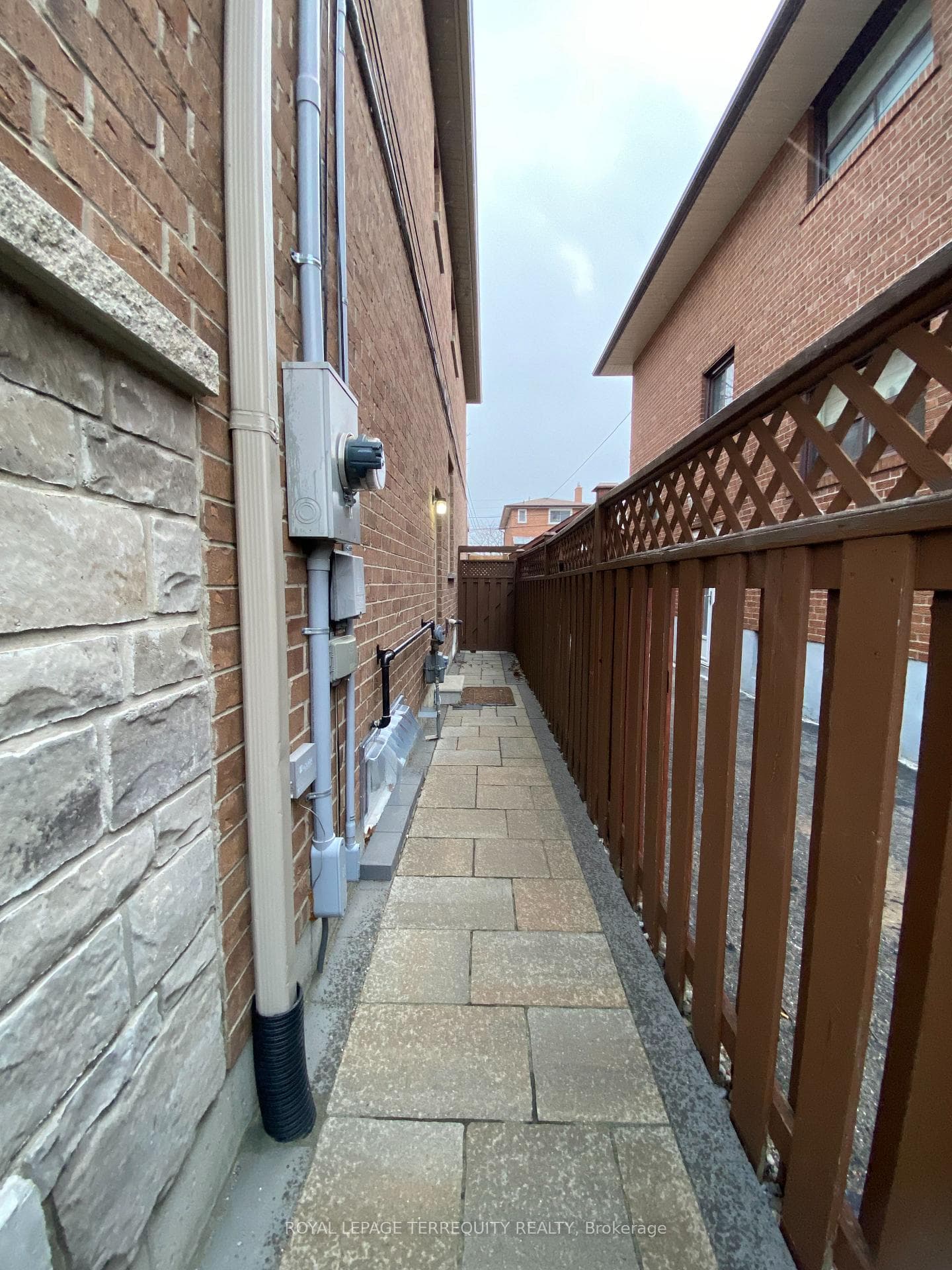 20B Lunness Road Unit Lower photo 3