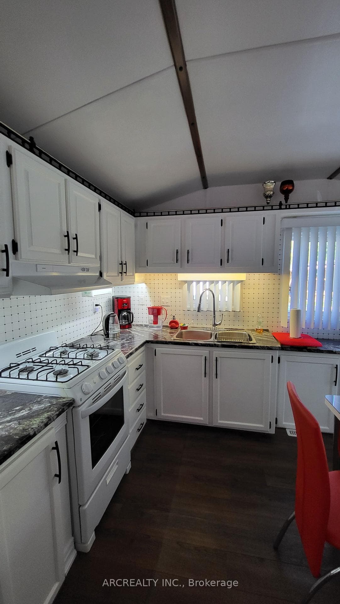 2 Oriole Parkway photo 16
