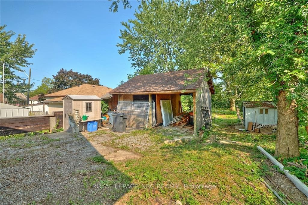 114 WELLAND Street photo 7