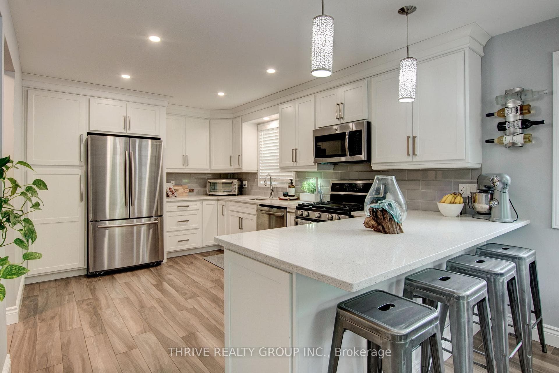 283 Rossmore Court photo 12