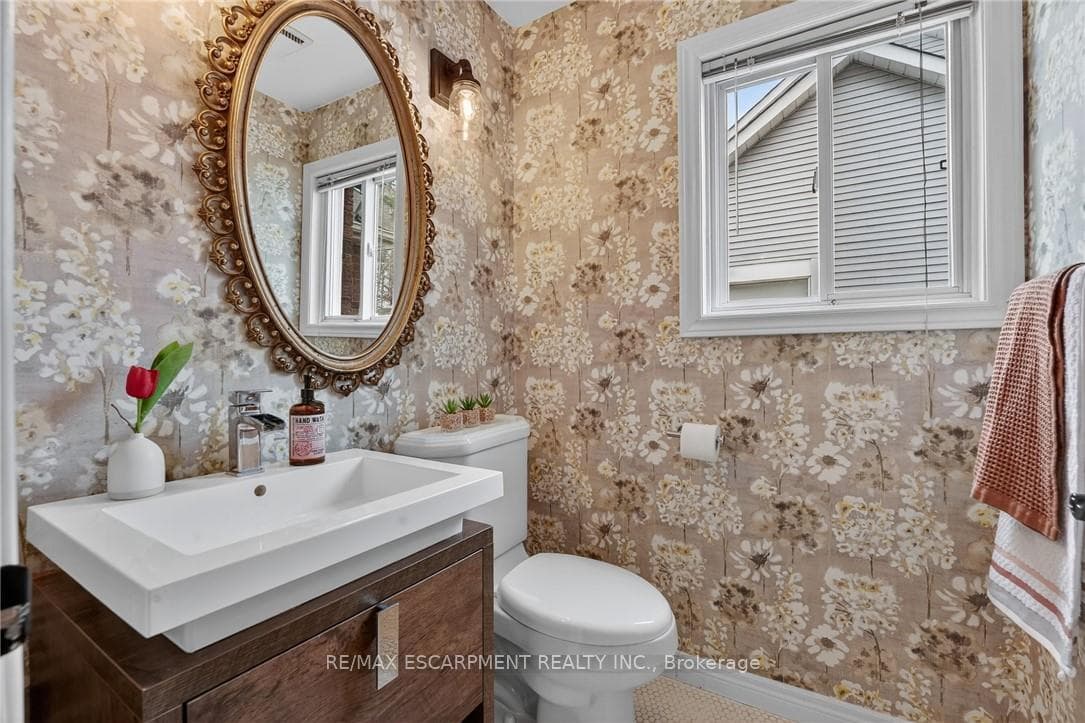 119 Dorchester Drive photo 22