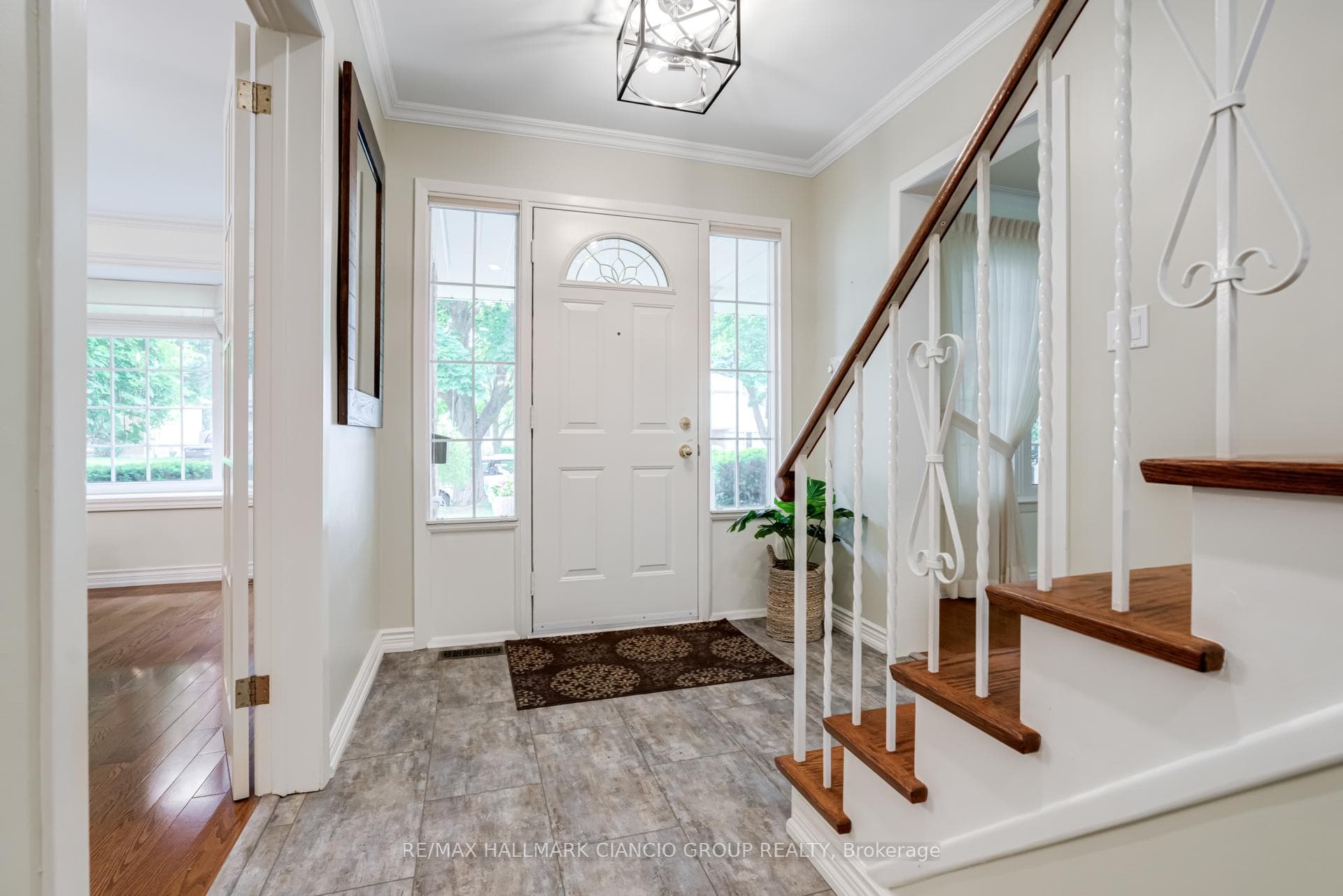 16 Henry Corson Place photo 3
