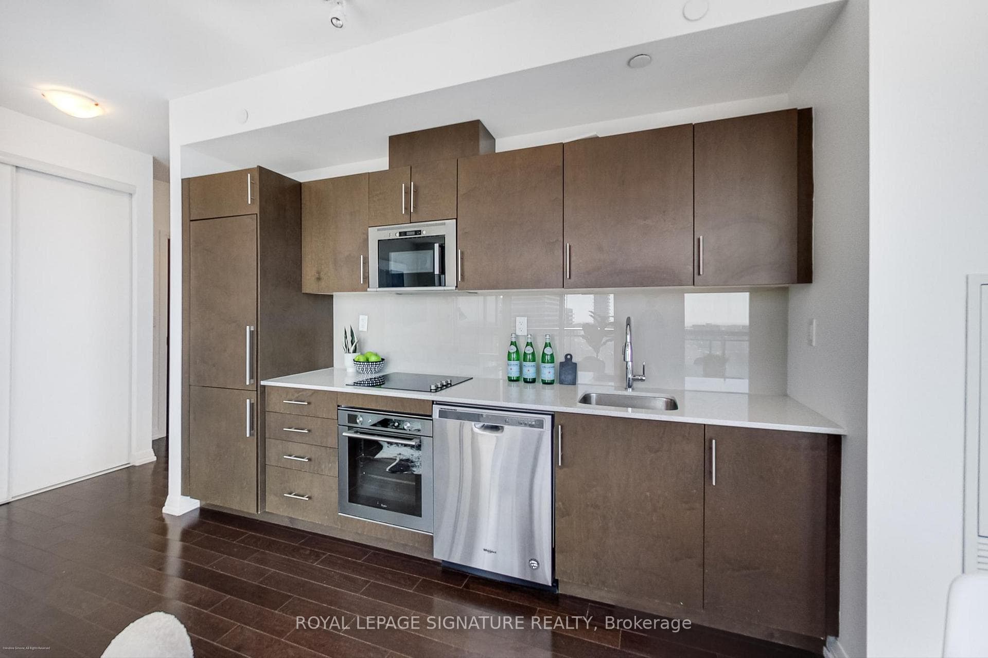 460 Adelaide Street Unit 2111 photo 20