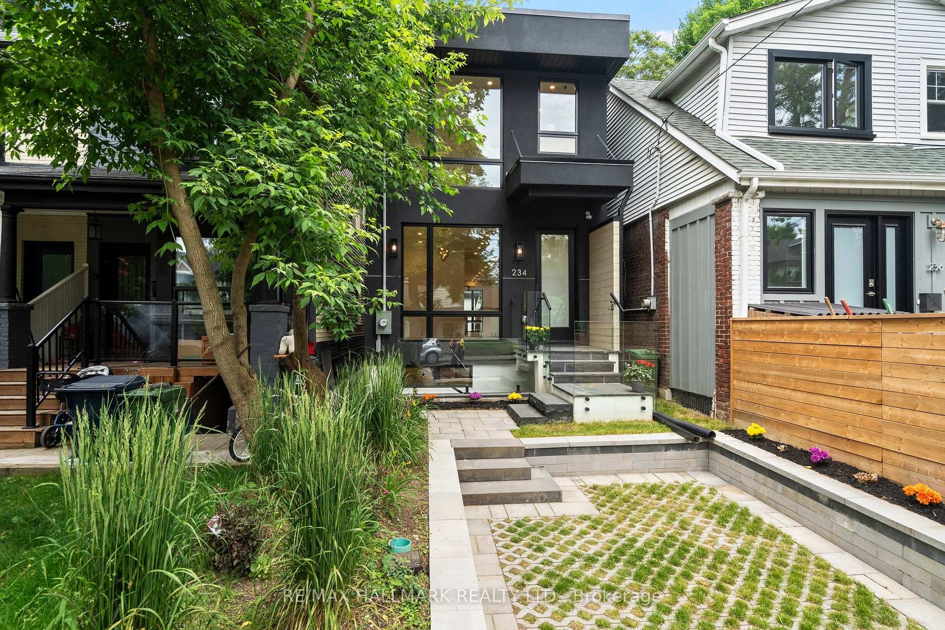 234 Ashdale Avenue photo 1