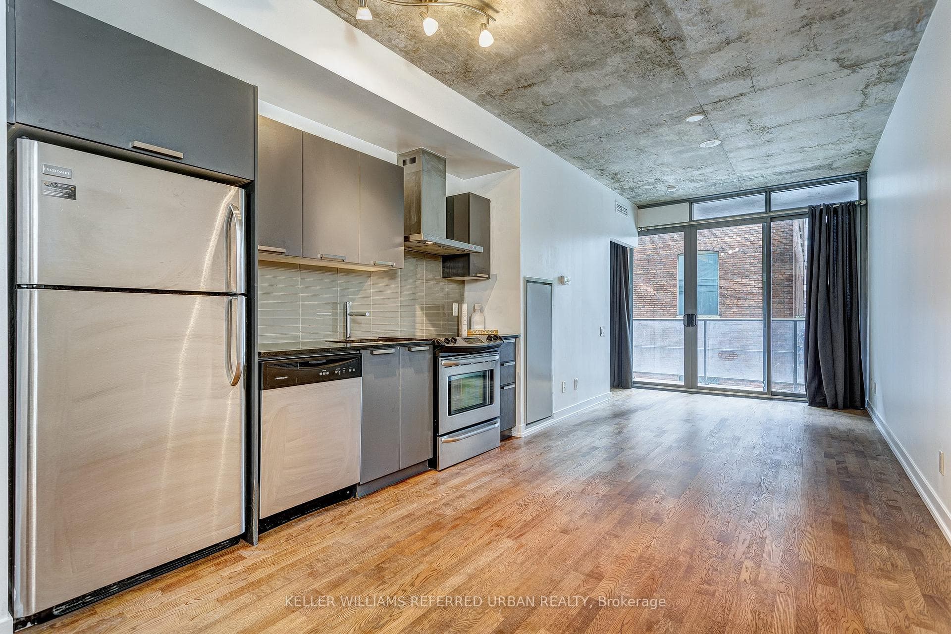 650 King Street Unit 201 photo 3