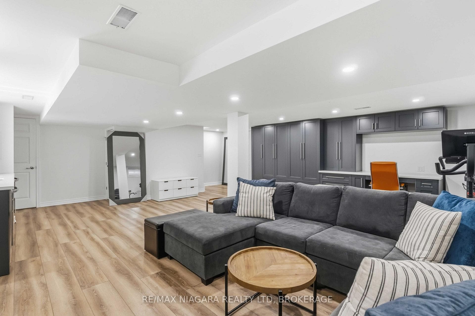 18 Courtleigh Road photo 32