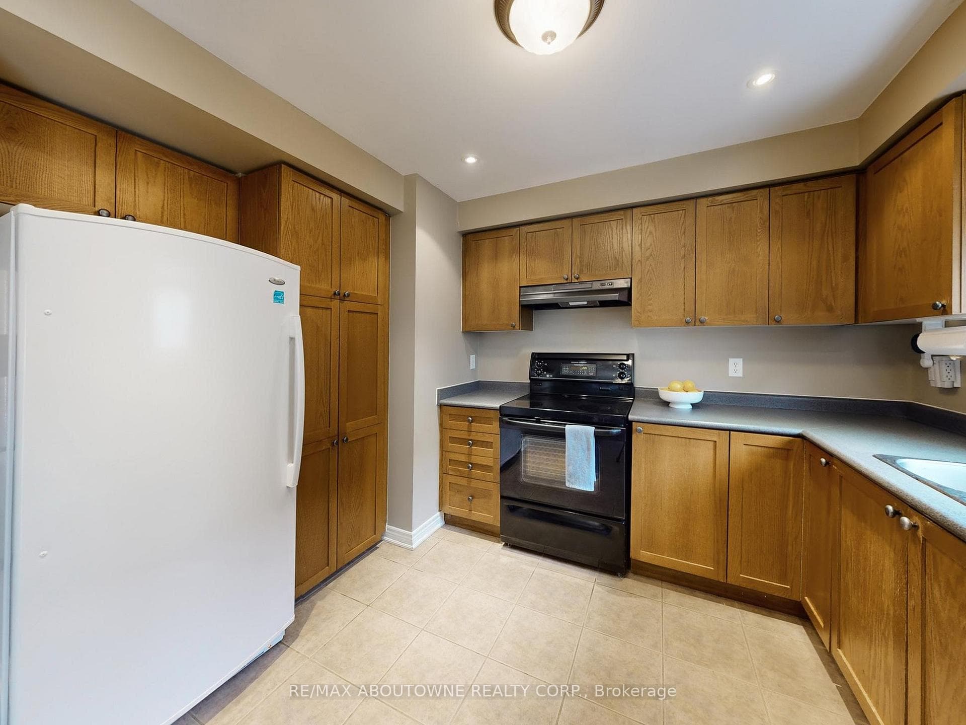 upright freezer can be replaced with a fridge