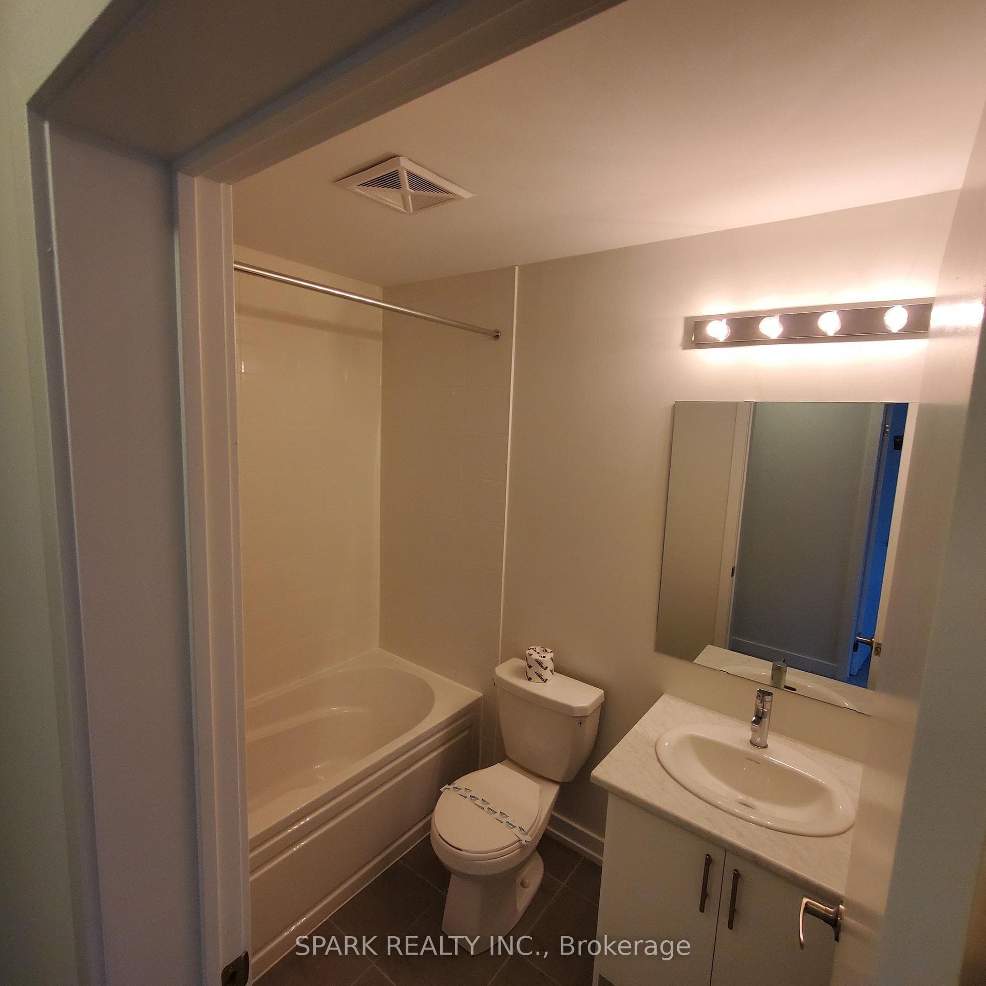 3562 Colonial Drive Unit 21 photo 24
