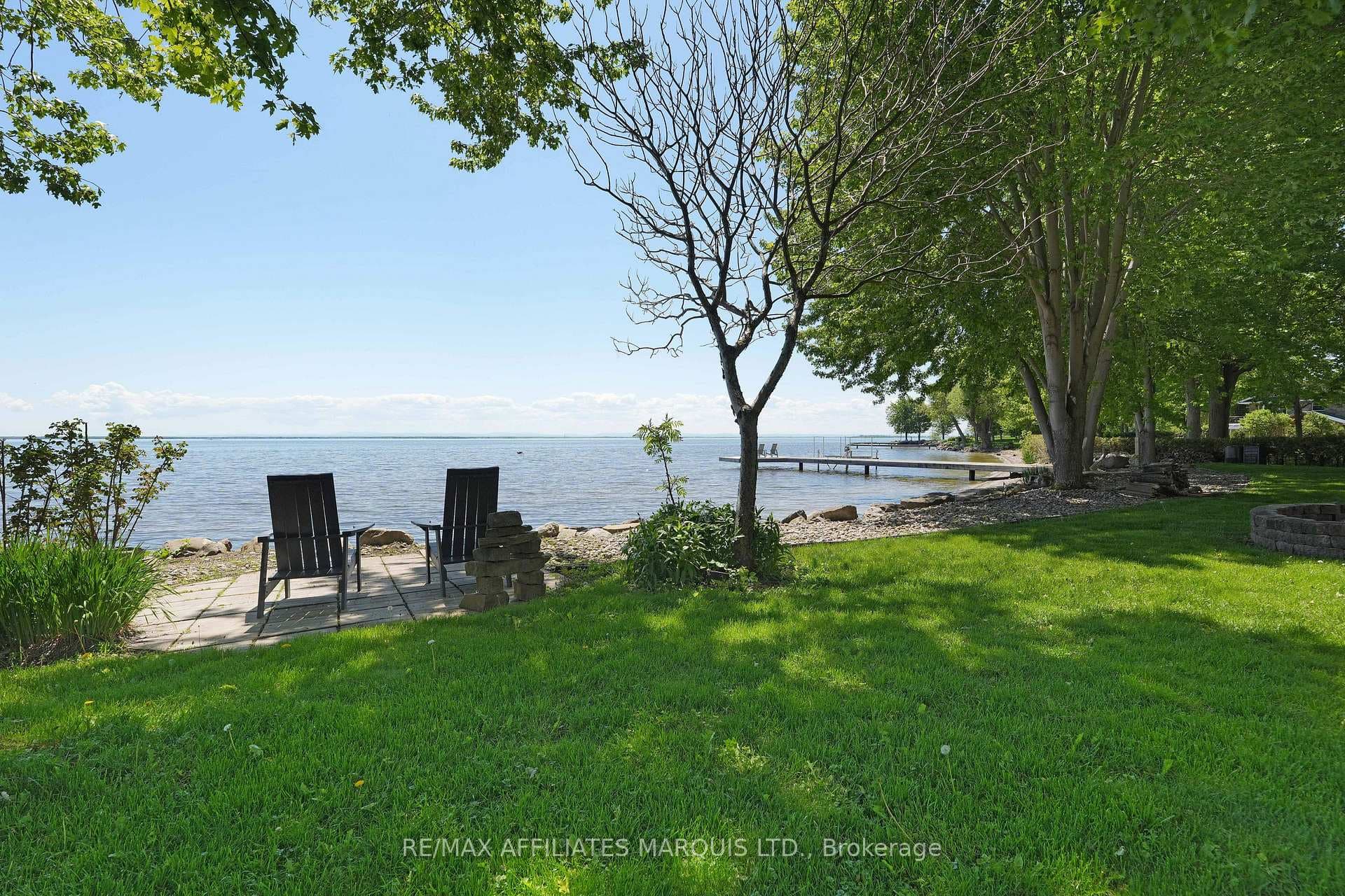 20562 Old Montreal Road photo 5