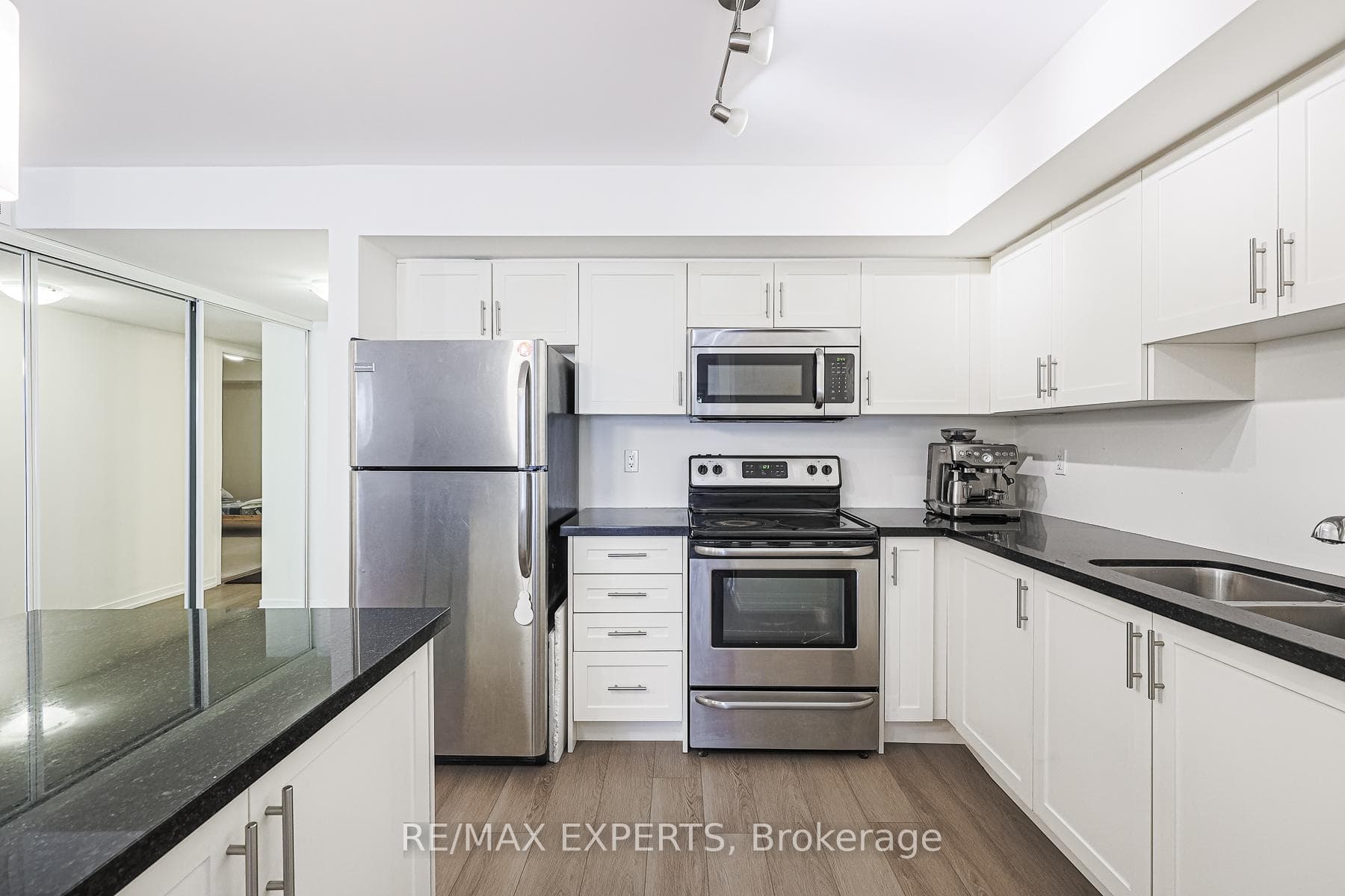 26 Bruce Street Unit B11 photo 9