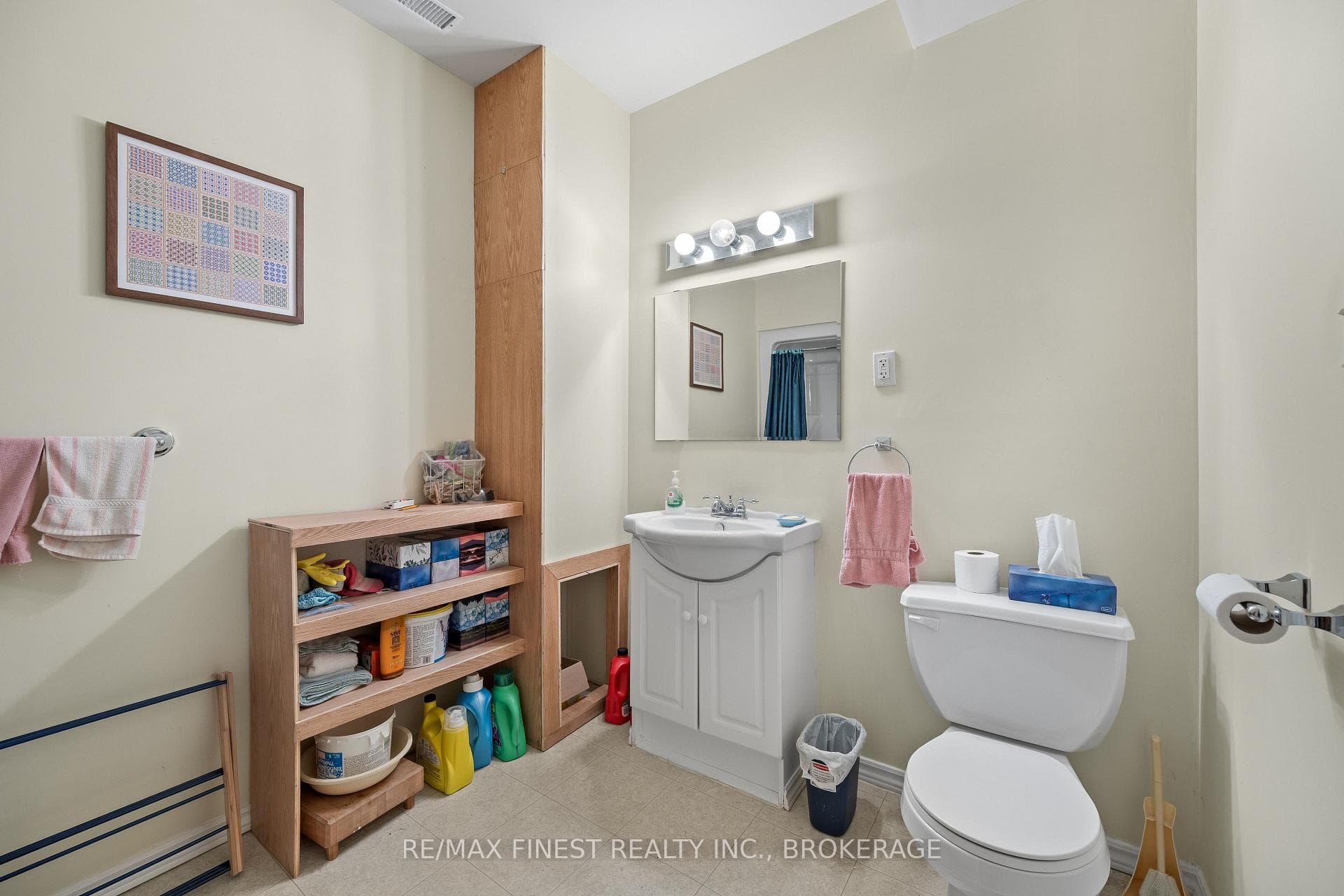 245 Pleasant Drive photo 32