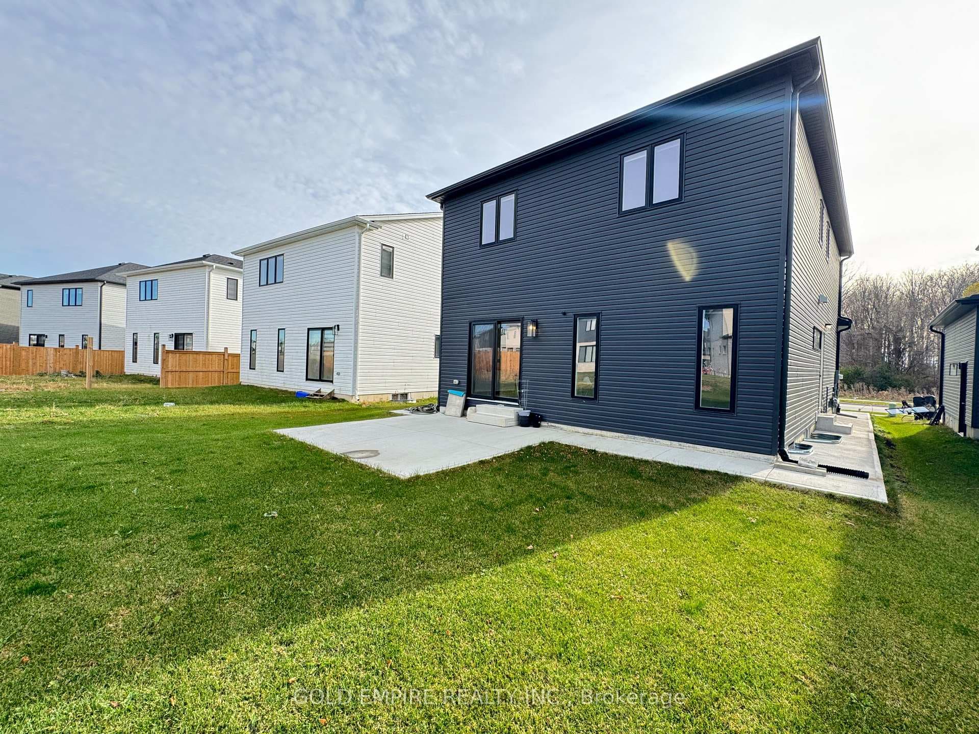 1462 Twilite Boulevard Unit UPPER photo 36
