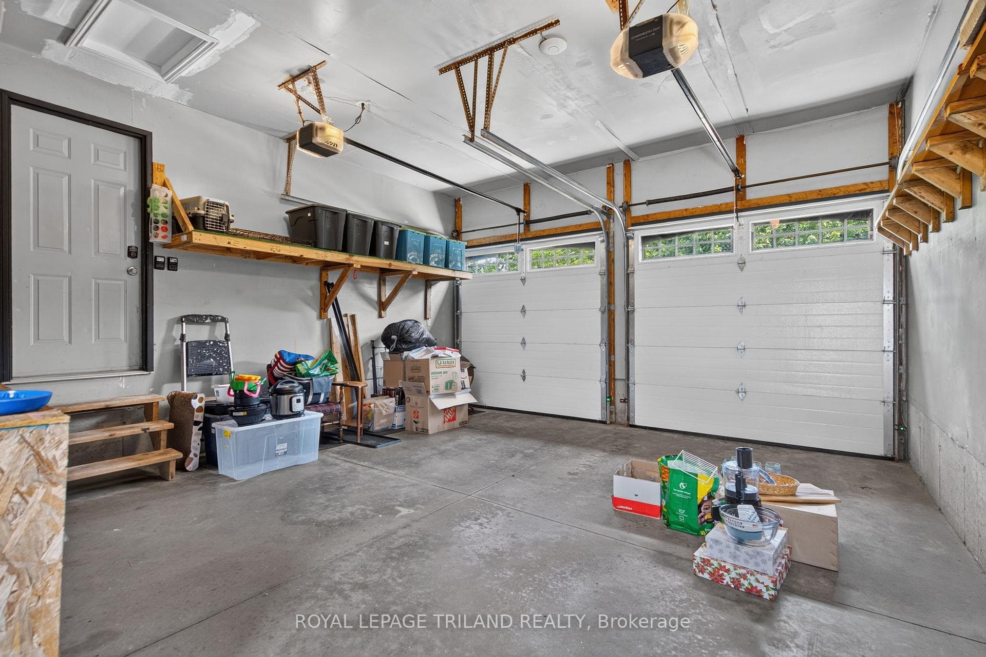 56 Parkview Crescent photo 38