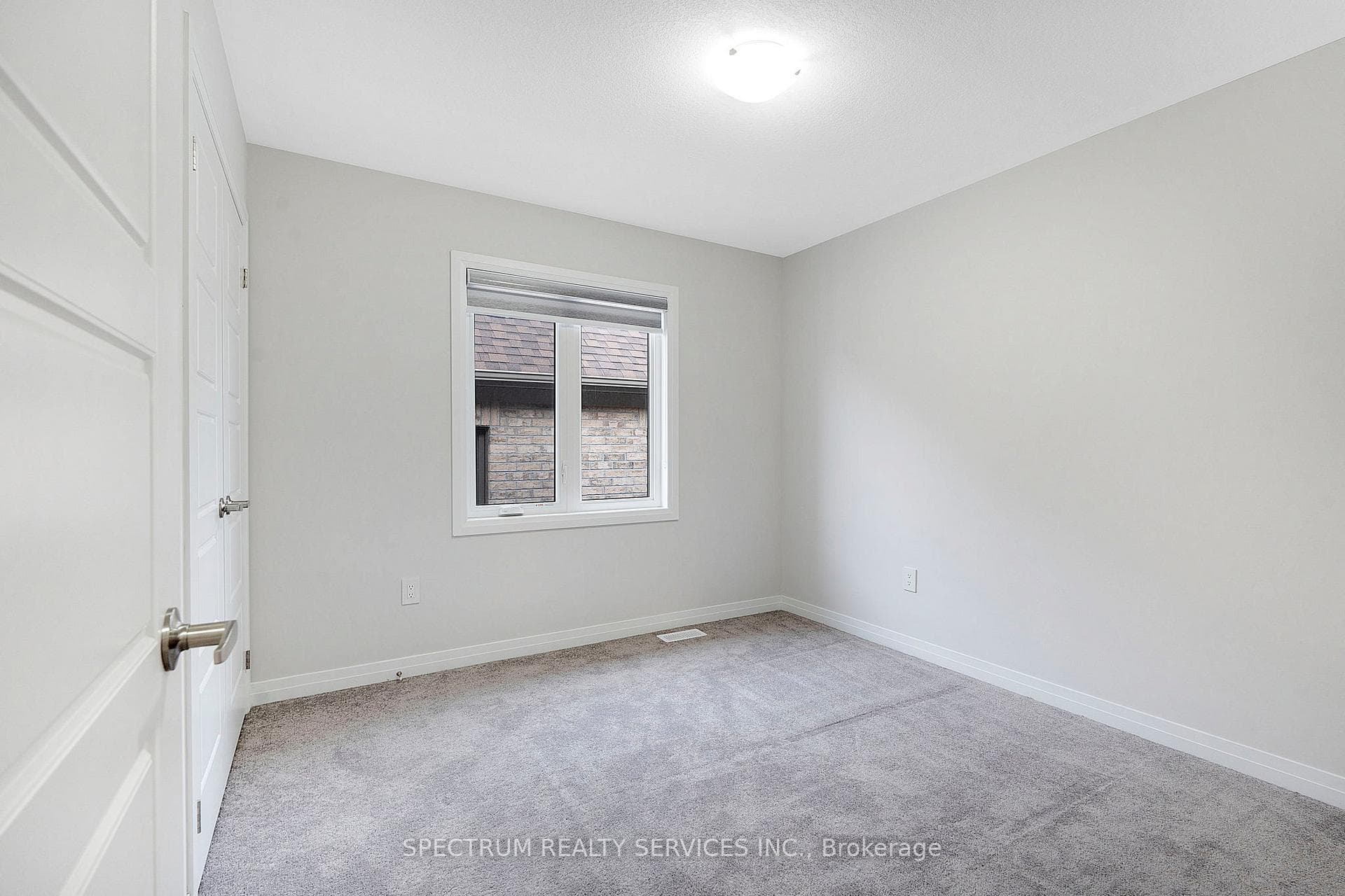 11 Blackburn Street photo 36
