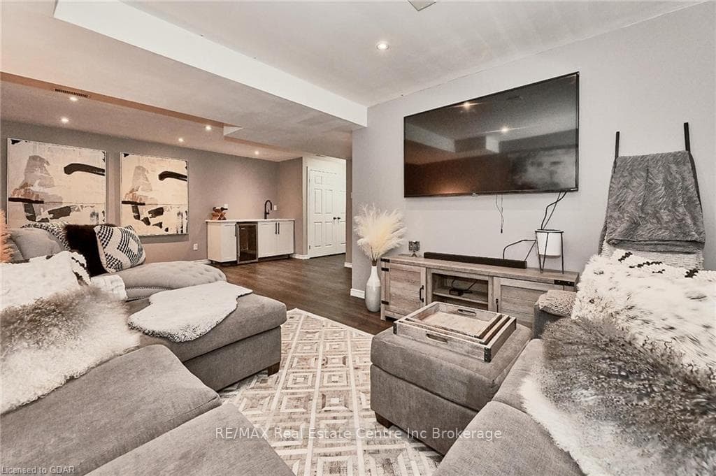 32 MALLARD Court photo 17