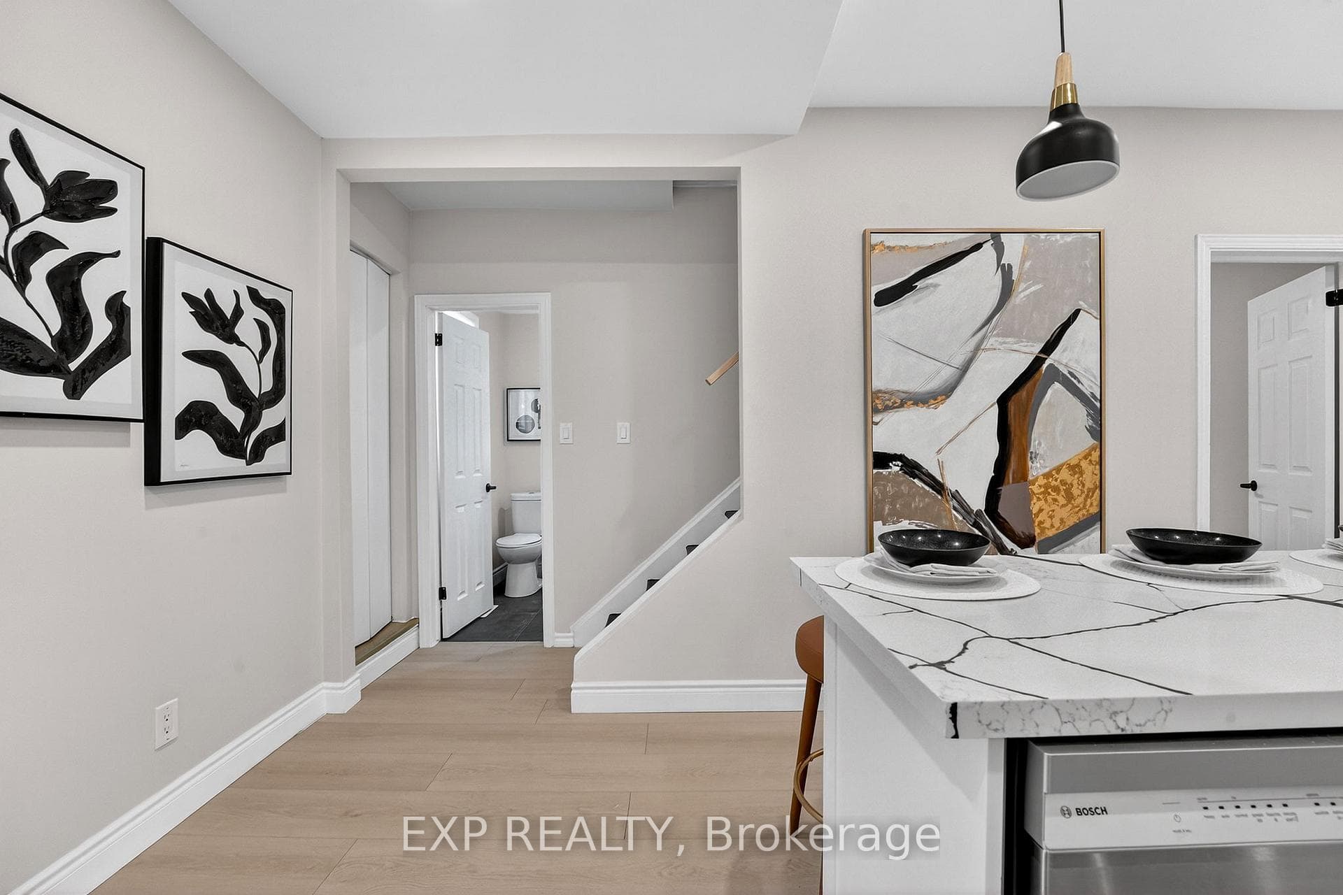 201 Grosvenor Avenue photo 30