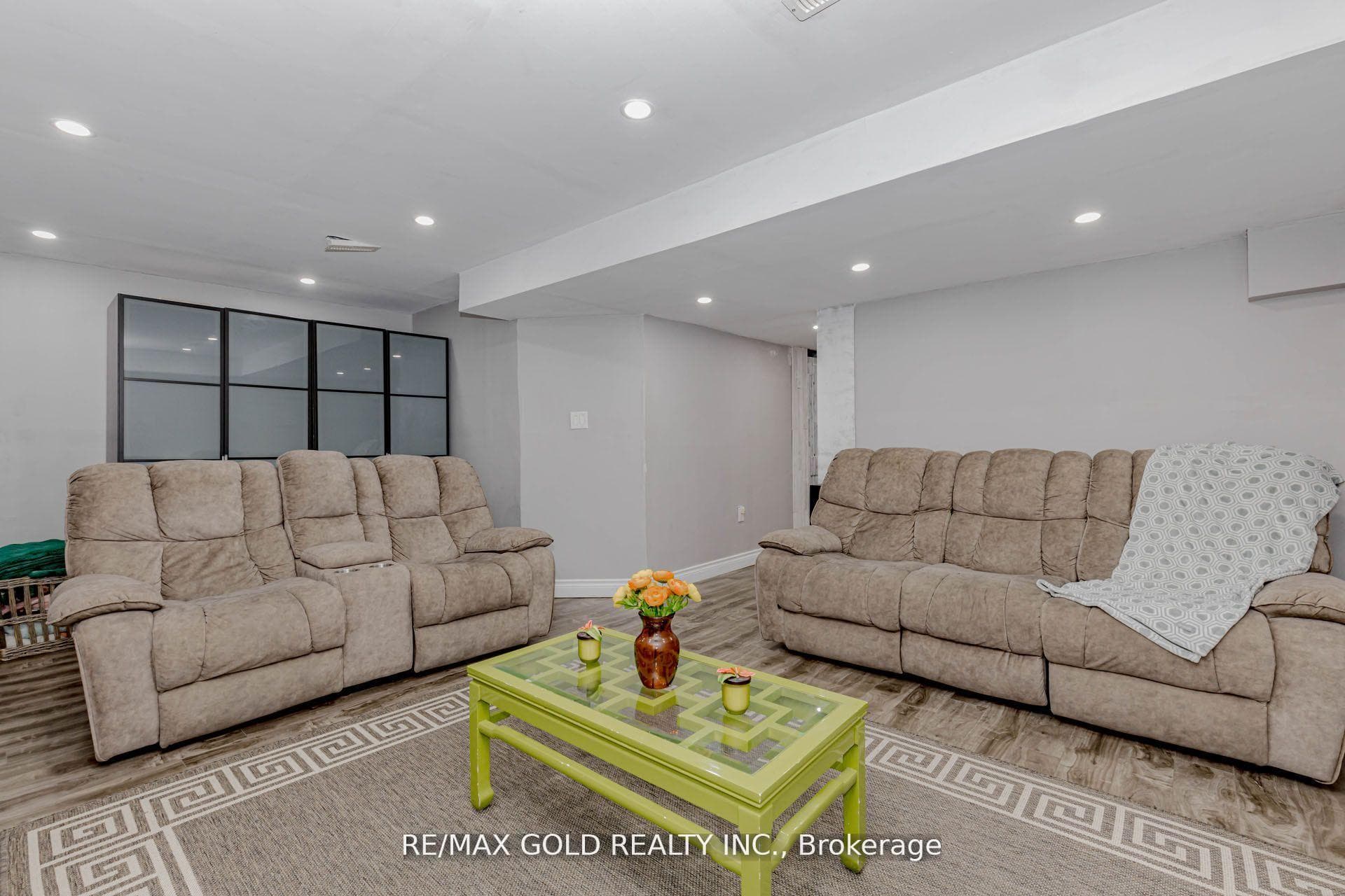 39 Chesterwood Crescent photo 50