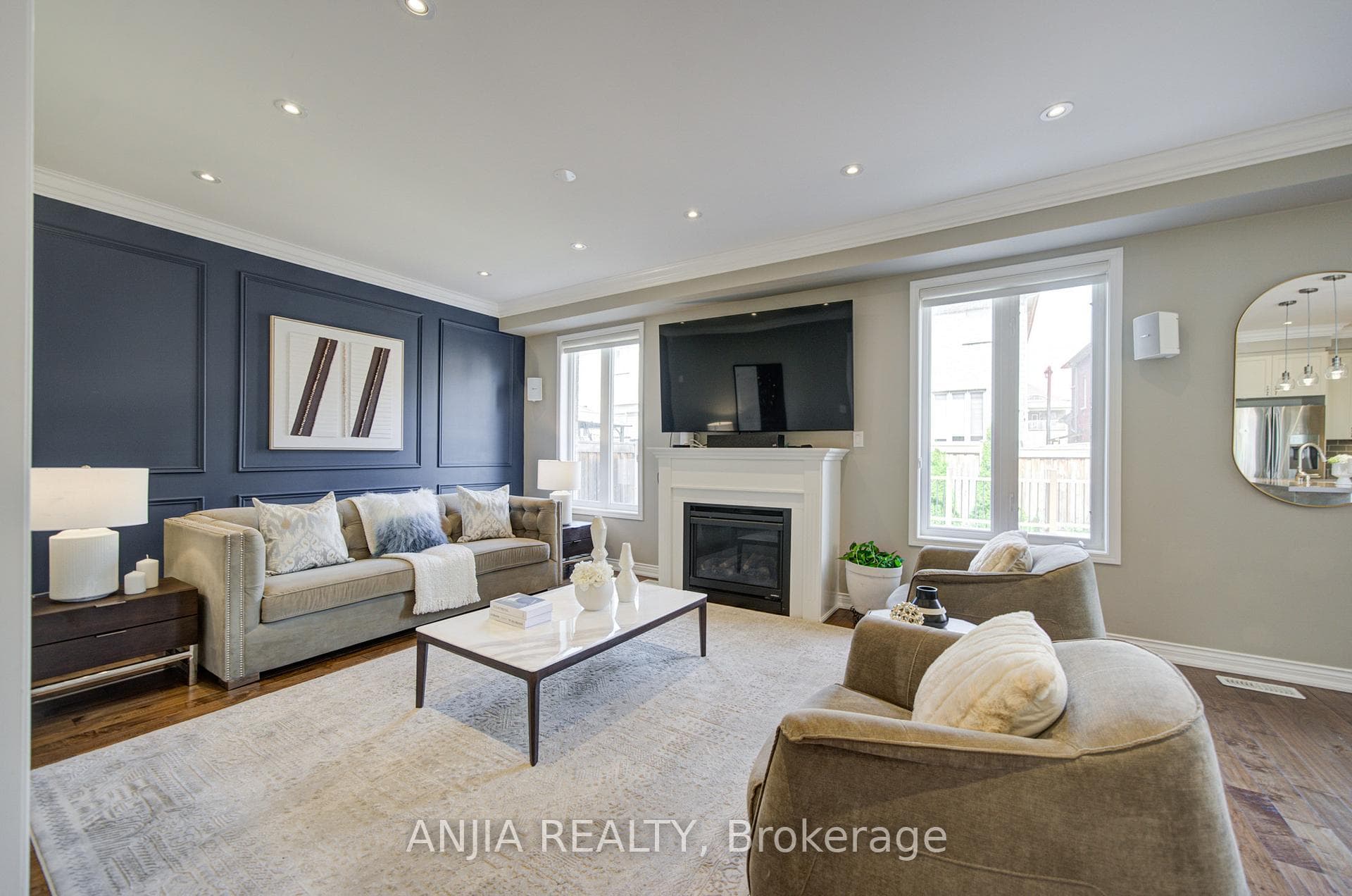 56 Stockell Crescent photo 12
