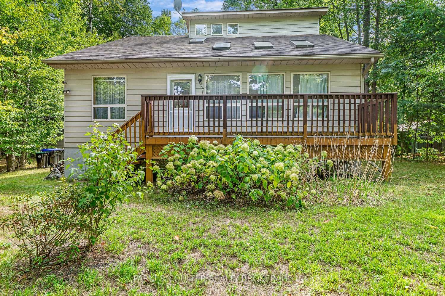 138 Tall Pines Drive photo 2