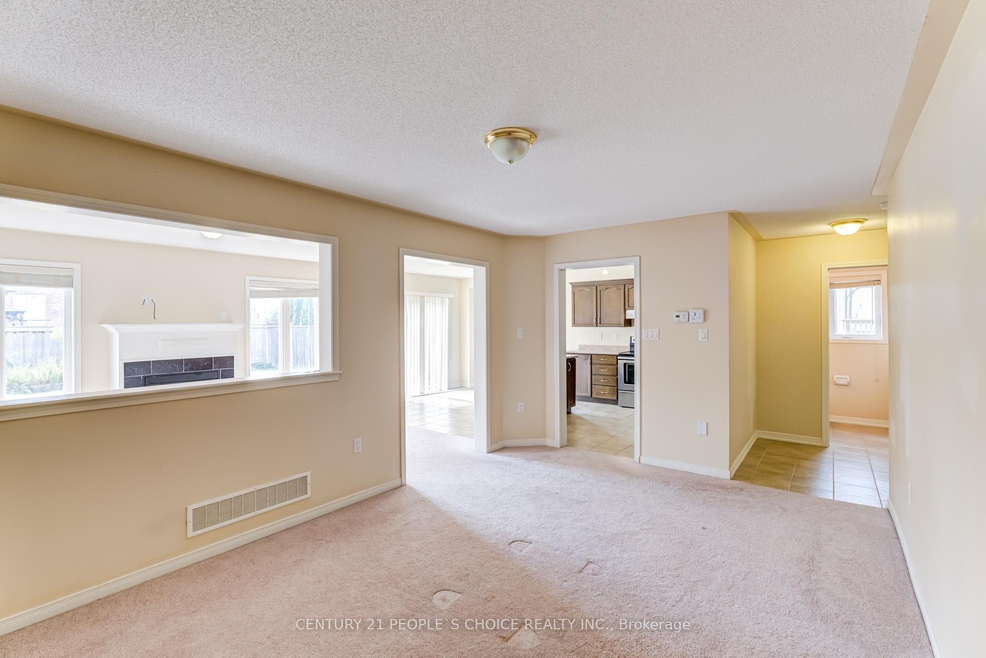 95 Richardson Crescent photo 29
