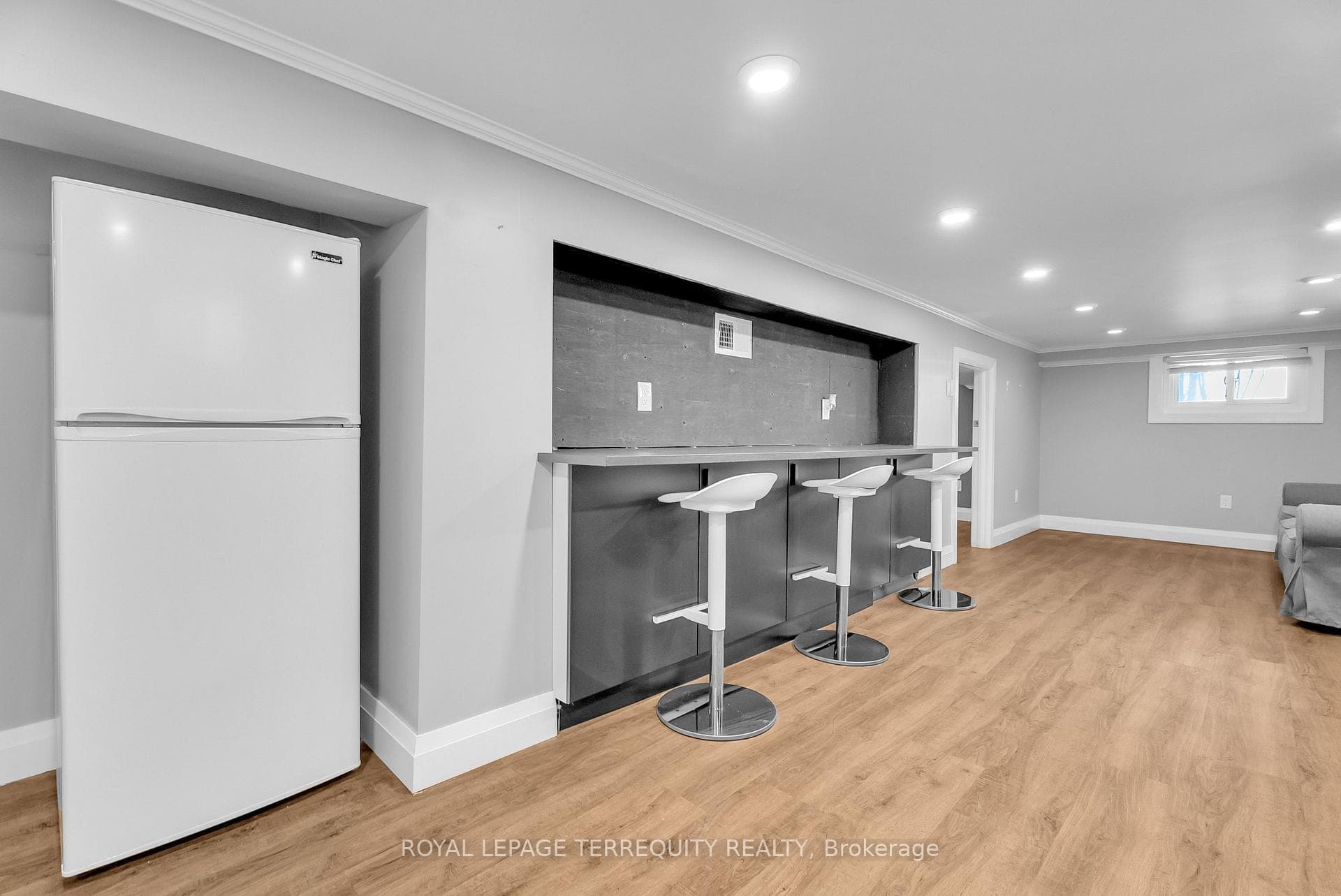 60 Phillip Avenue photo 39