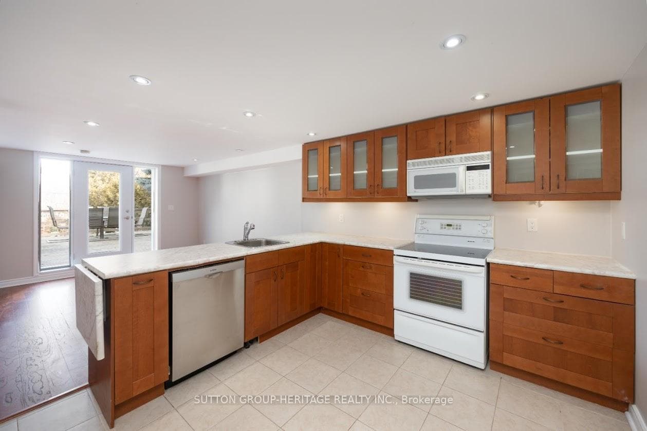 24 Rochman Boulevard Unit Bsm Apt photo 3