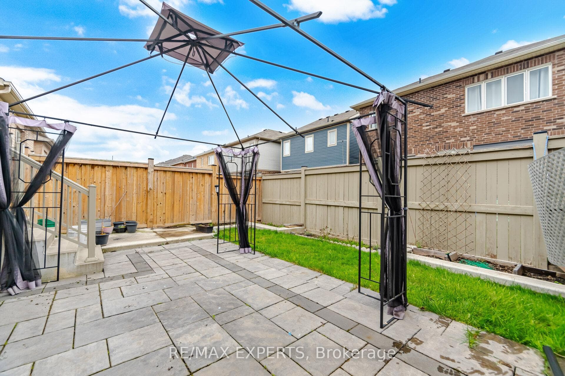 64 Holbrook Court photo 38