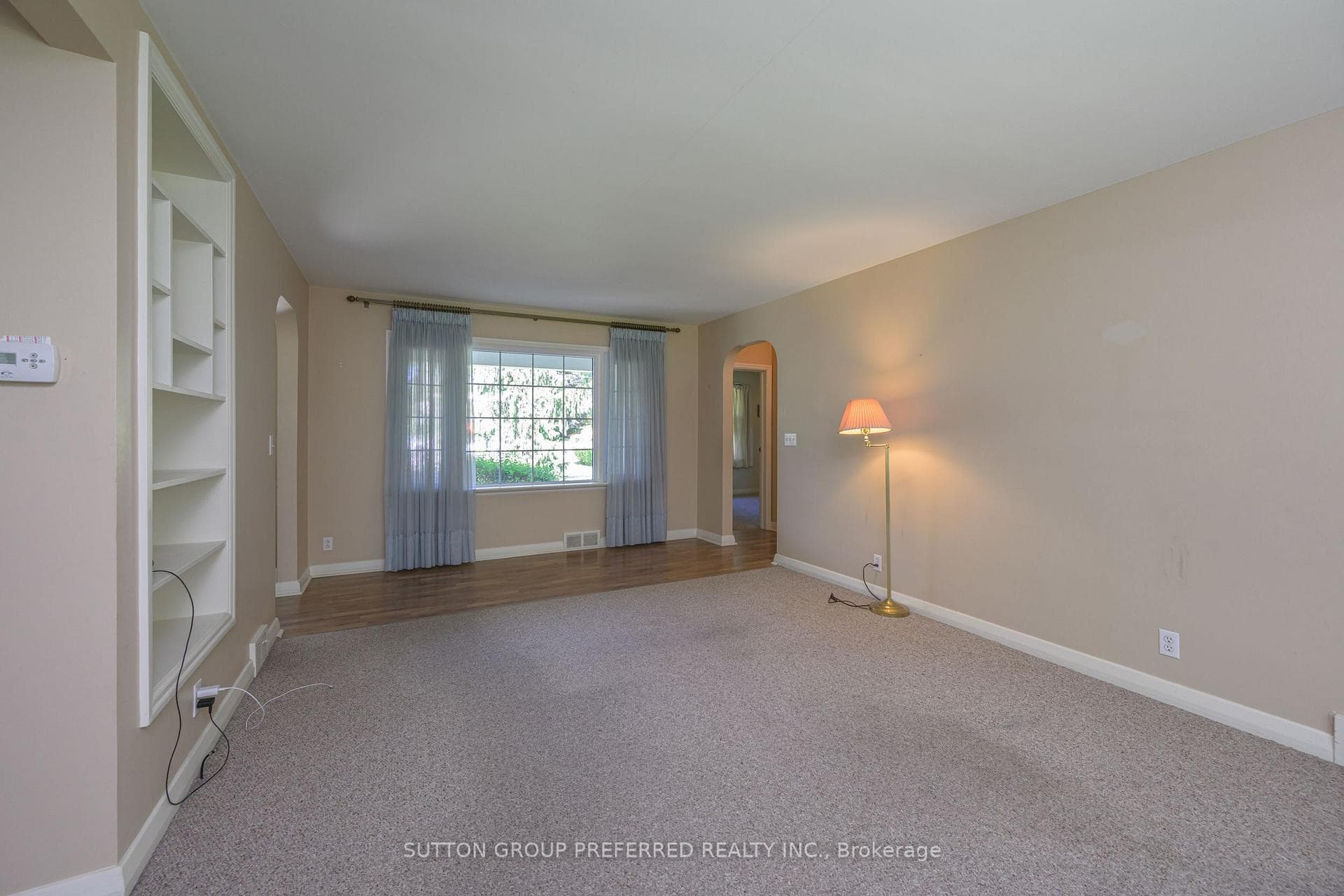415 Victoria Street photo 15