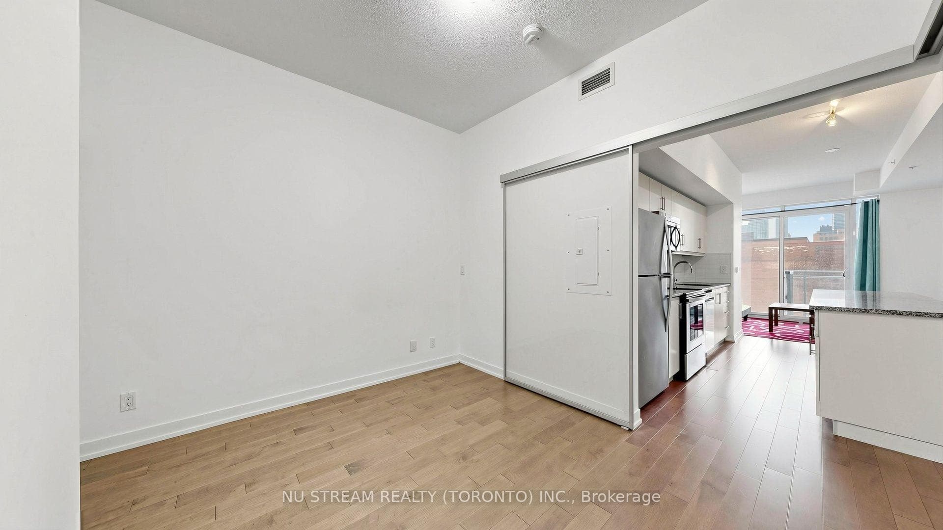 10 Willison Square Unit 708 photo 19