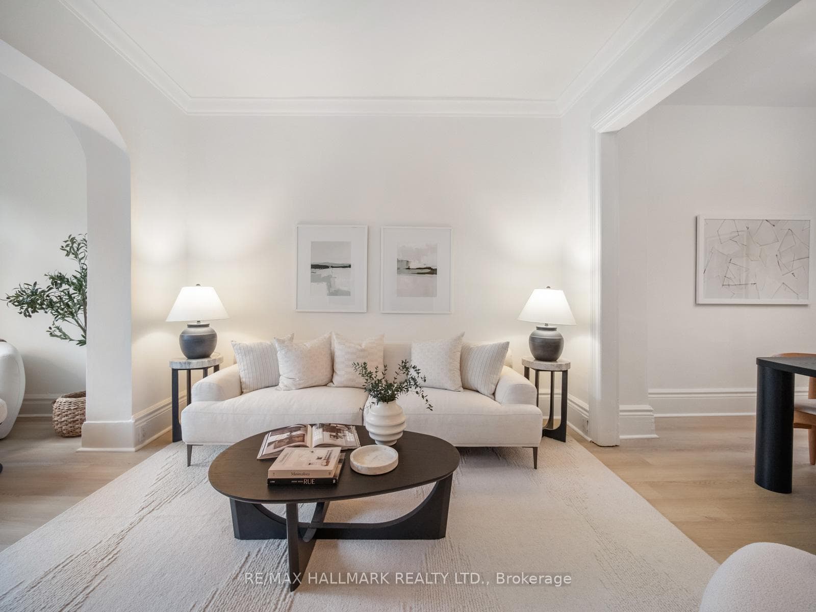 241 Bain Avenue photo 2