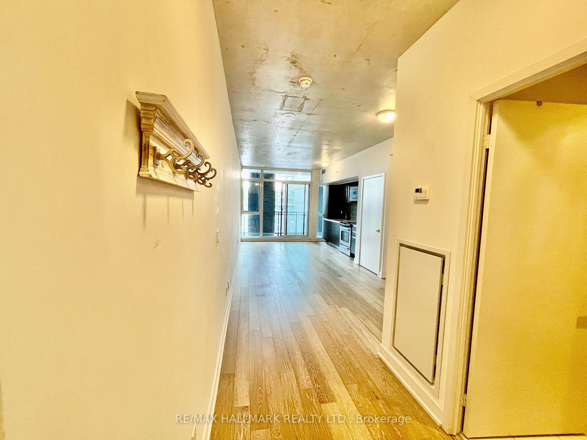 1190 Dundas Street Unit 409 photo 10